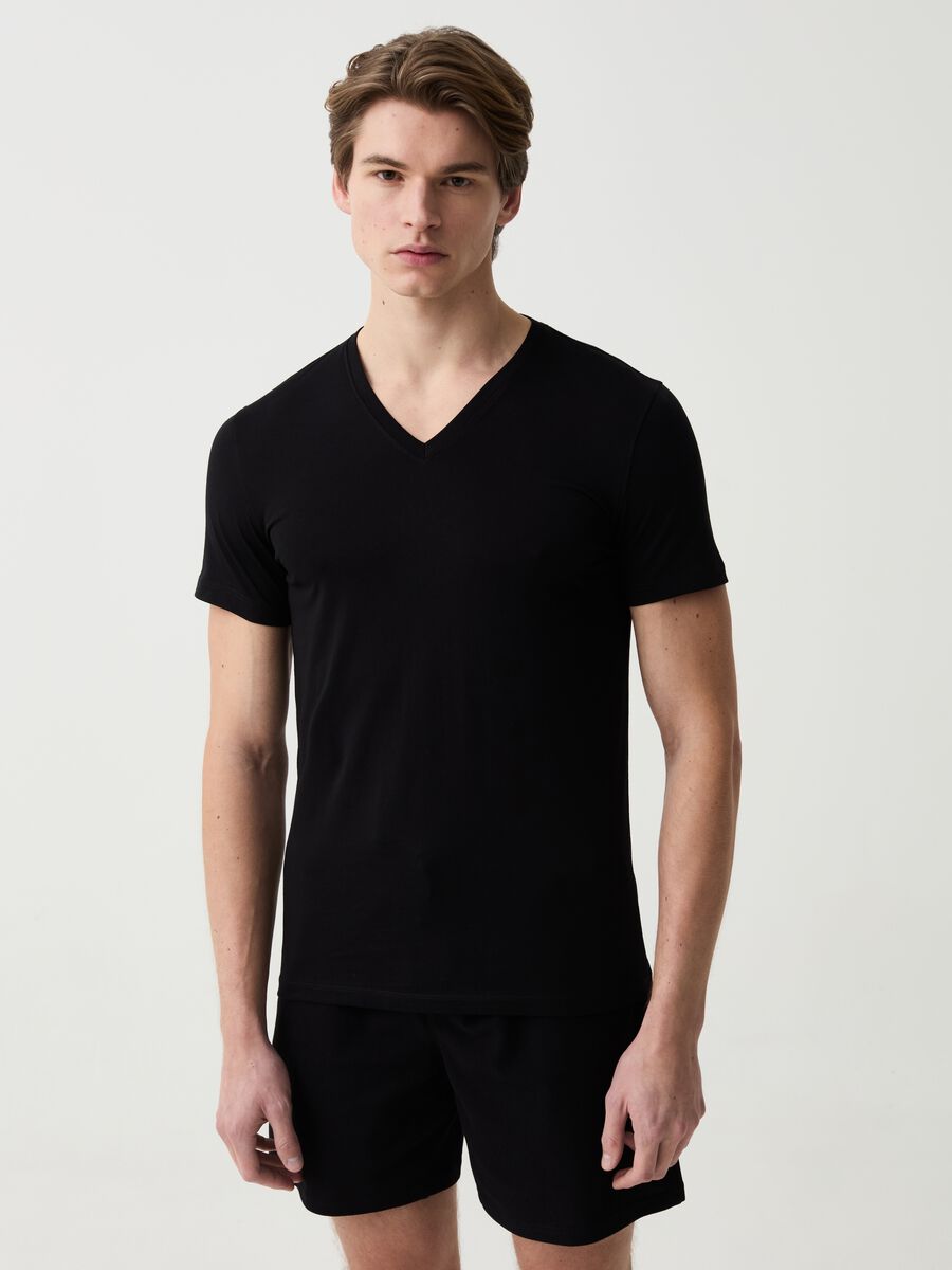 Two-pack undershirts with V neck_1