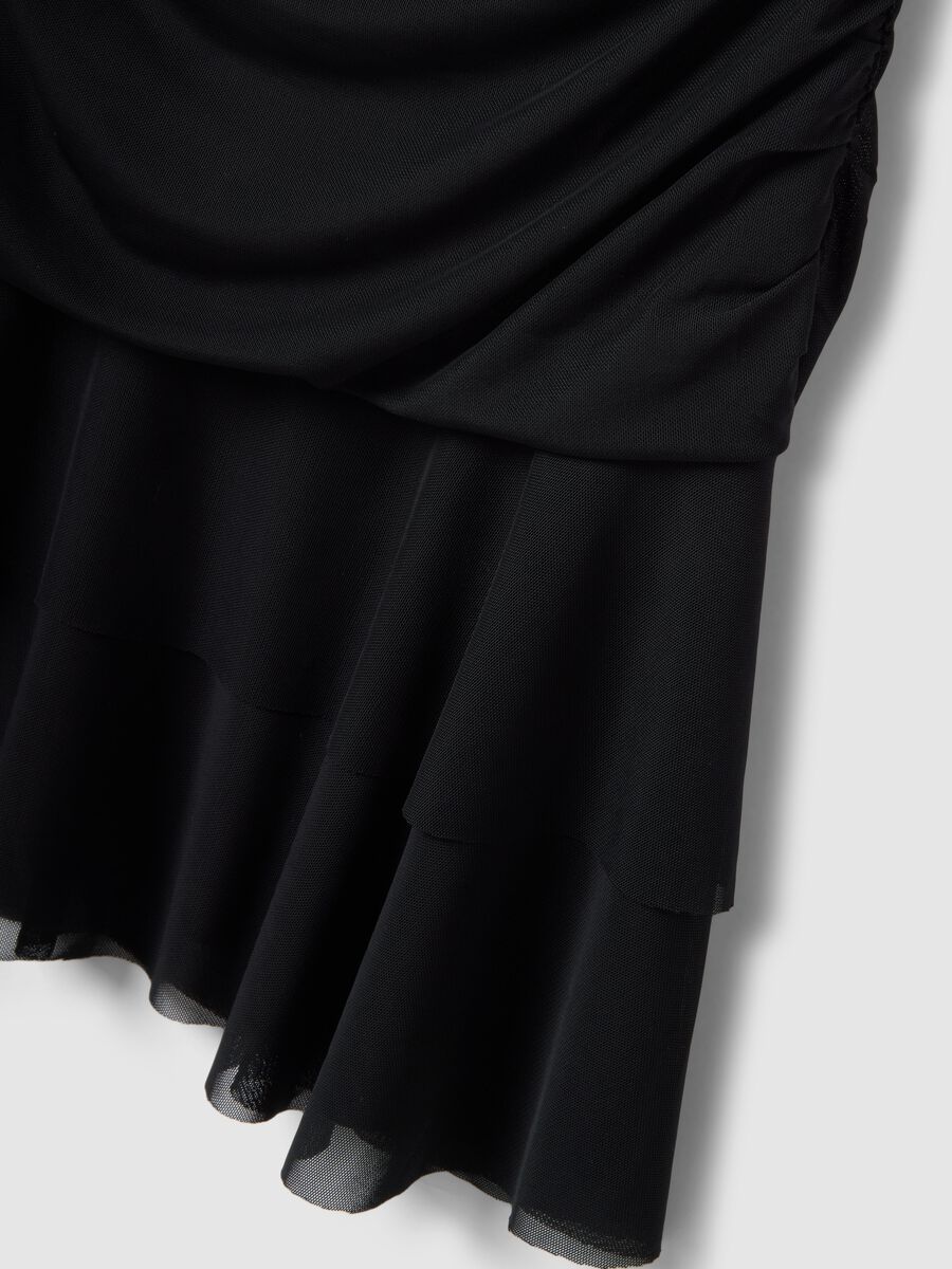 Schwarzes &auml;rmelloses Kleid mit regul&auml;rer Passform_6