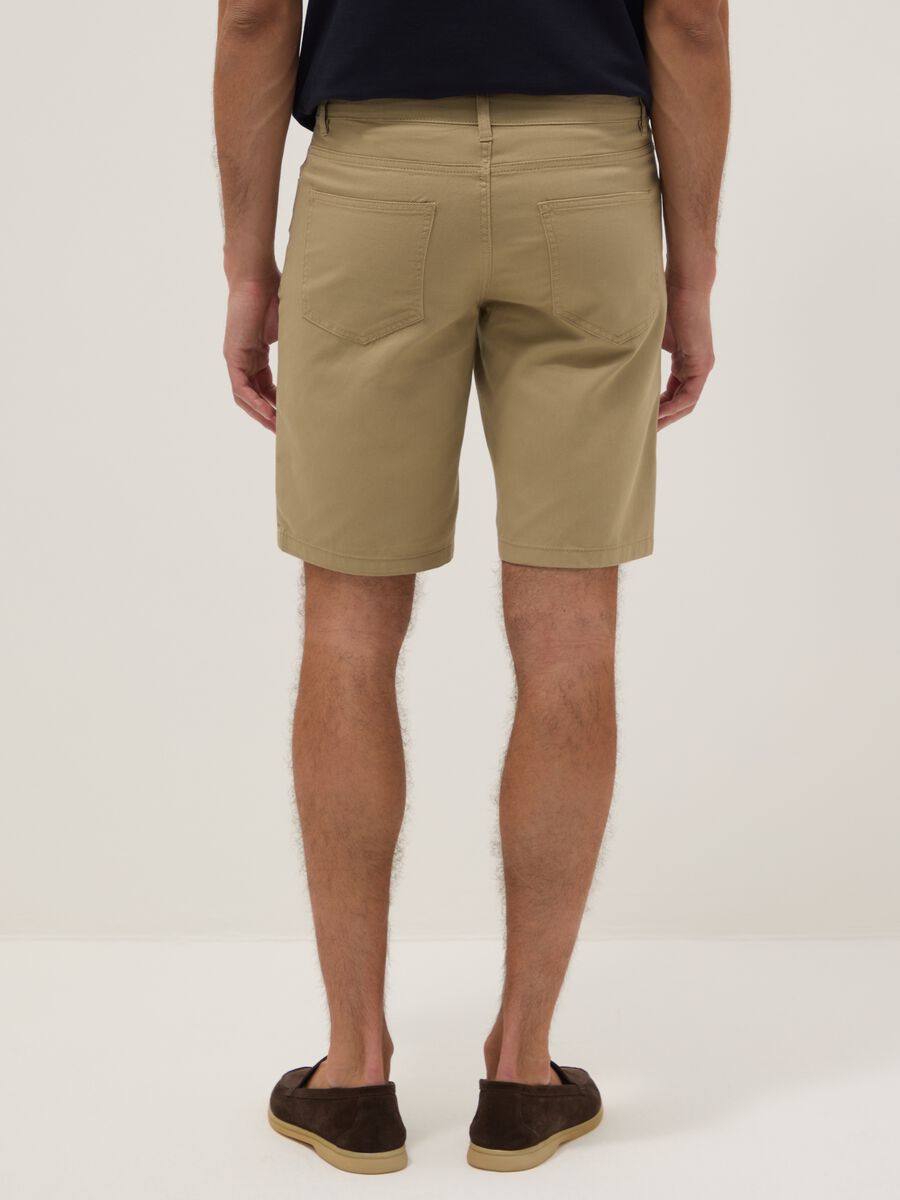 Beige pure cotton regular-fit shorts_3