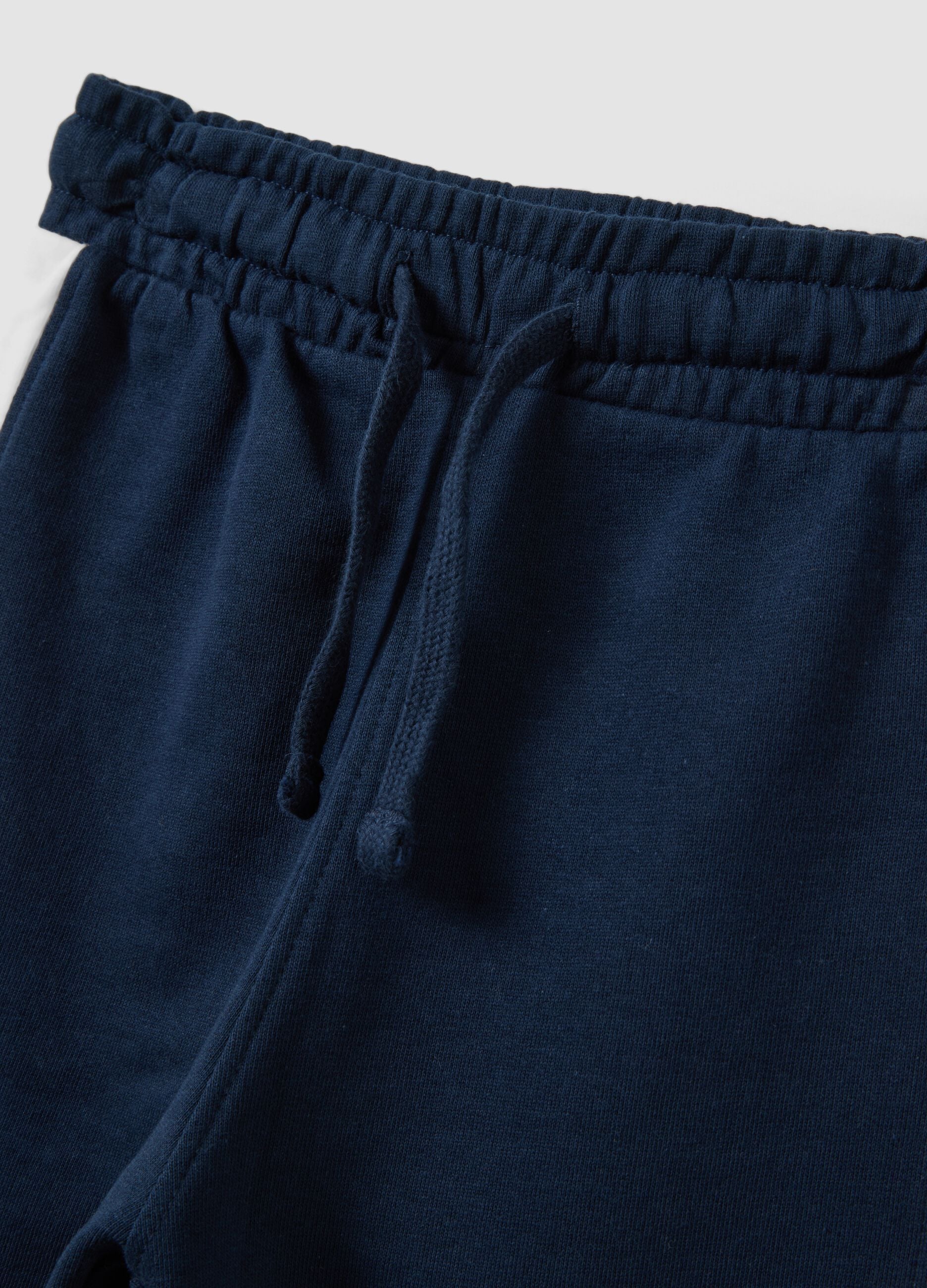 Blue pure cotton tracksuit with sweatshirt and varsity print for boys