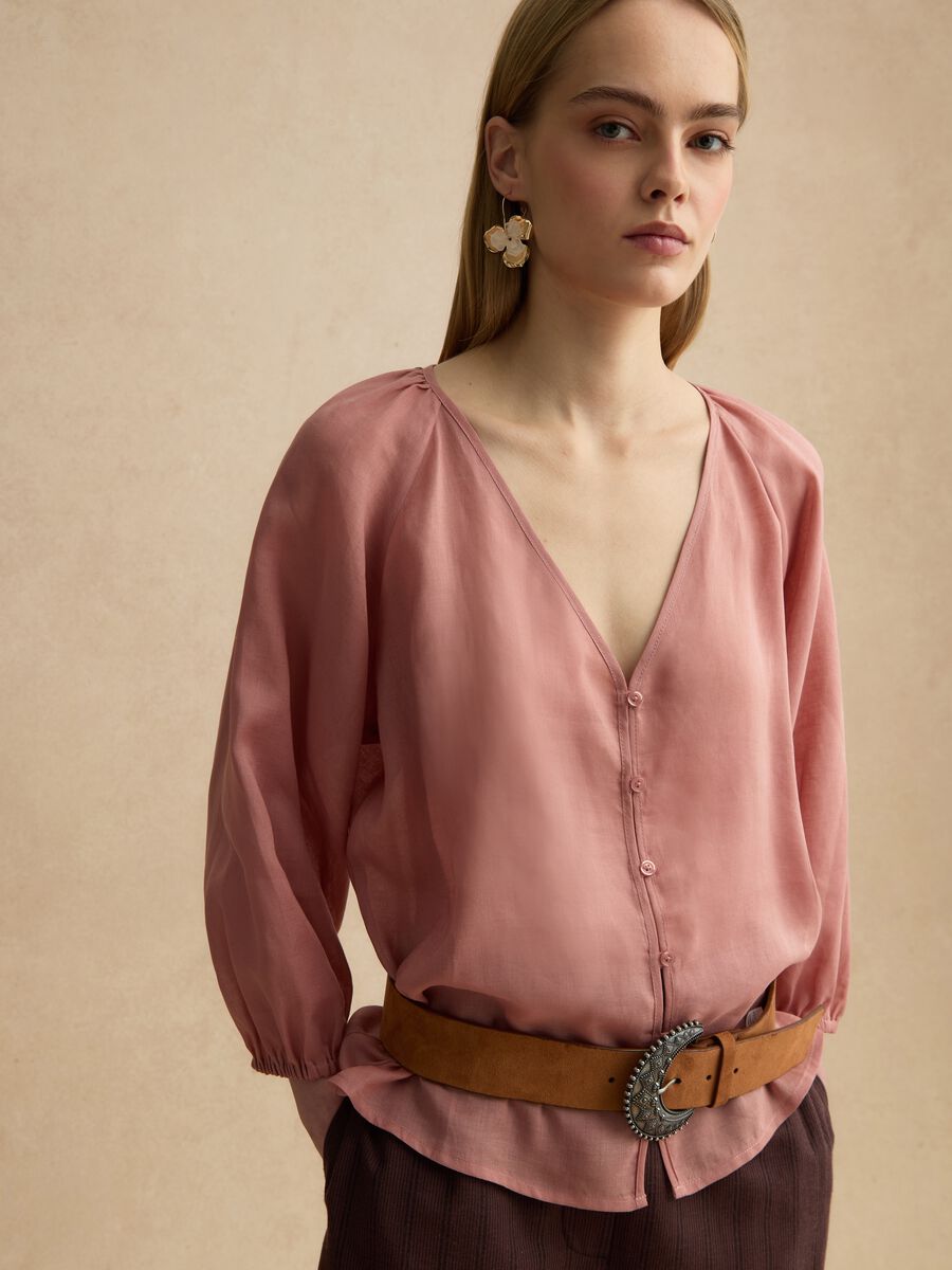 Camisa rosa em mistura de rami e lyocell com decote em V, corte regular_0