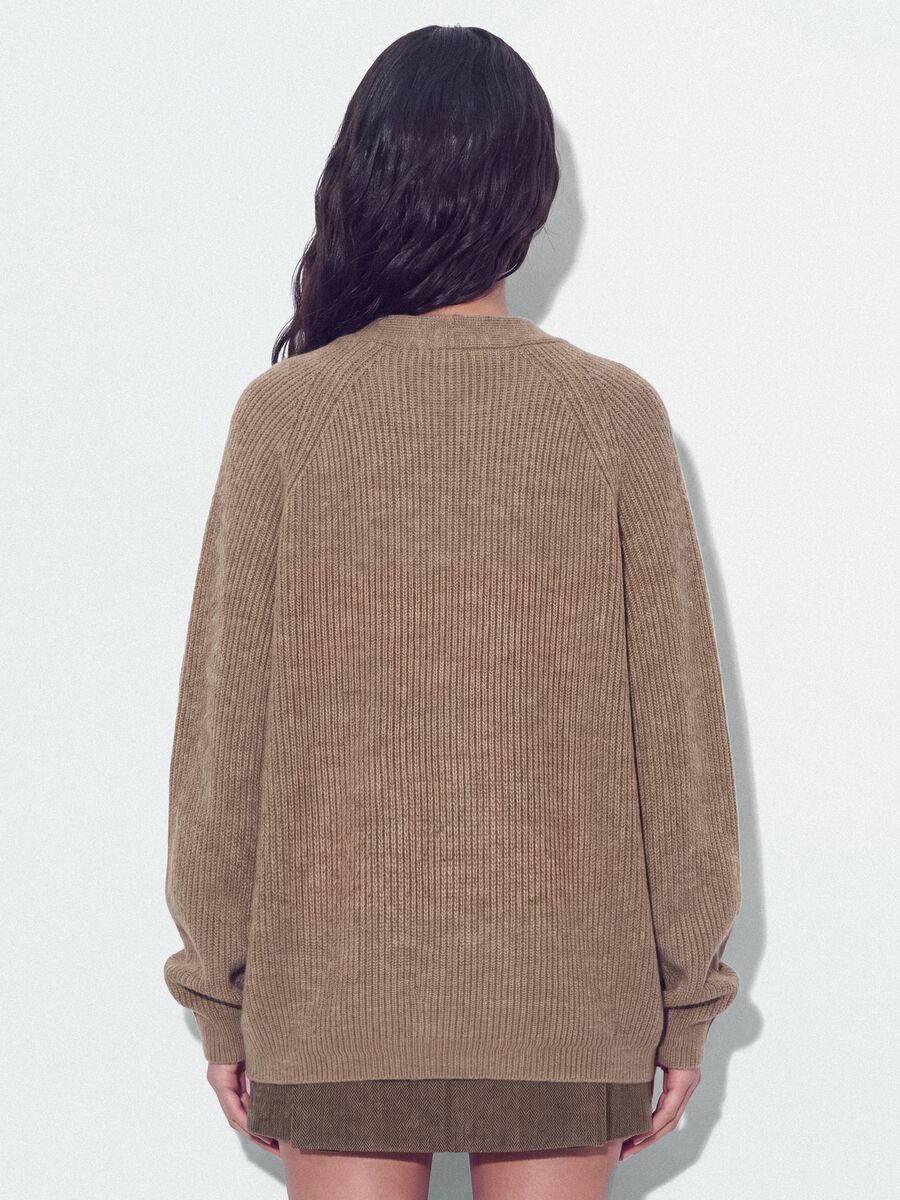 Cardigan marrone in lana elasticizzata con scollo profondo a V over fit_3