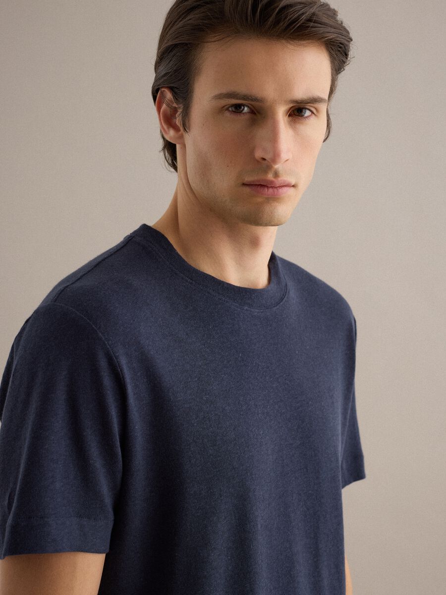 Blue linen-cotton blend regular fit t-shirt_3