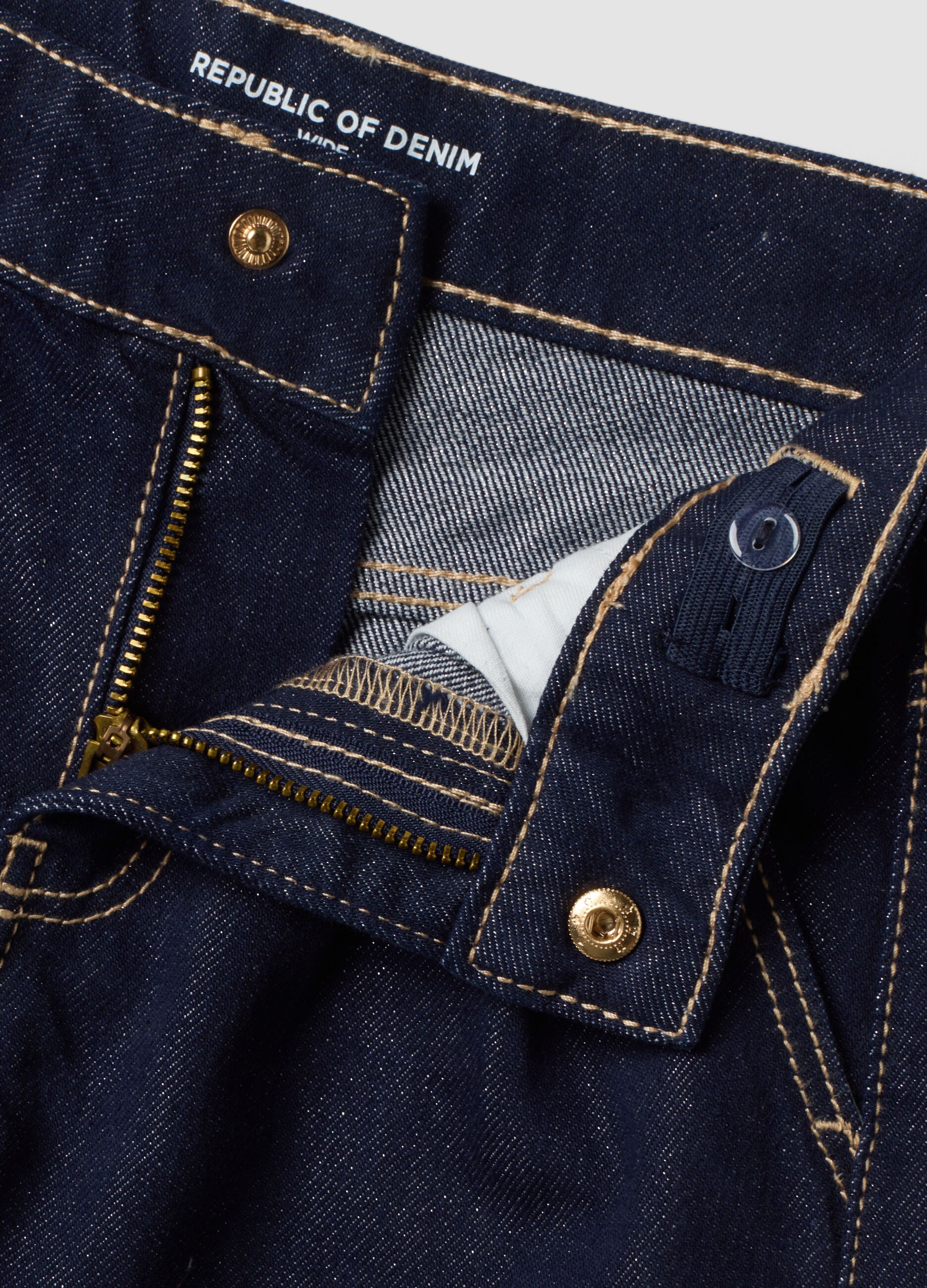 Blue wide-leg jeans in a cotton and lyocell blend