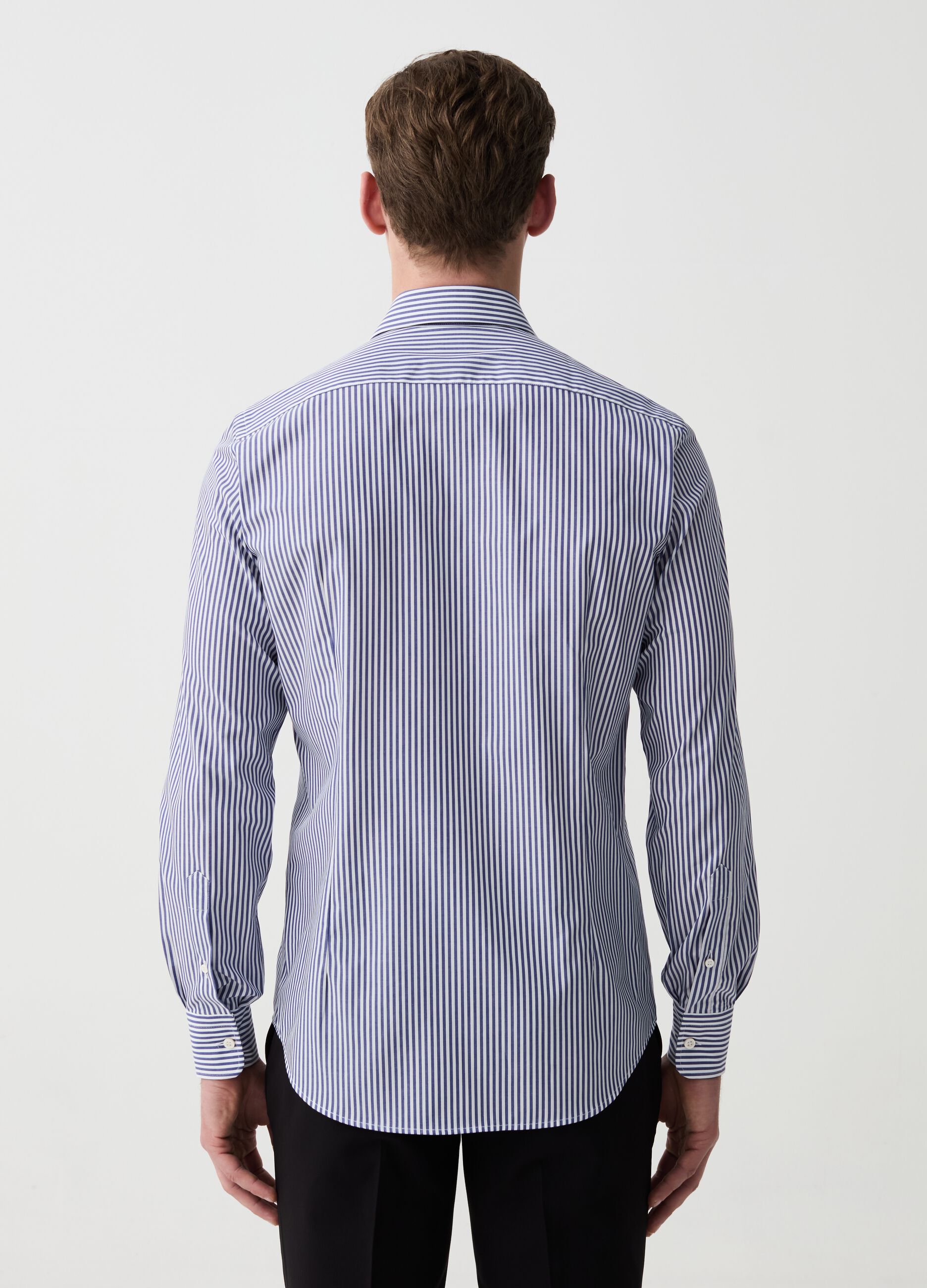 Slim-fit easy-iron shirt with stripes