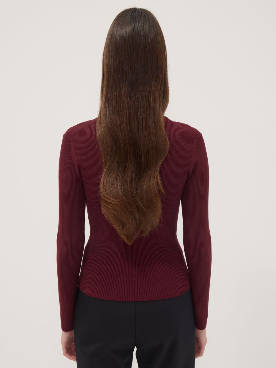 Red fitted ribbed viscose-blend top with buttons_3