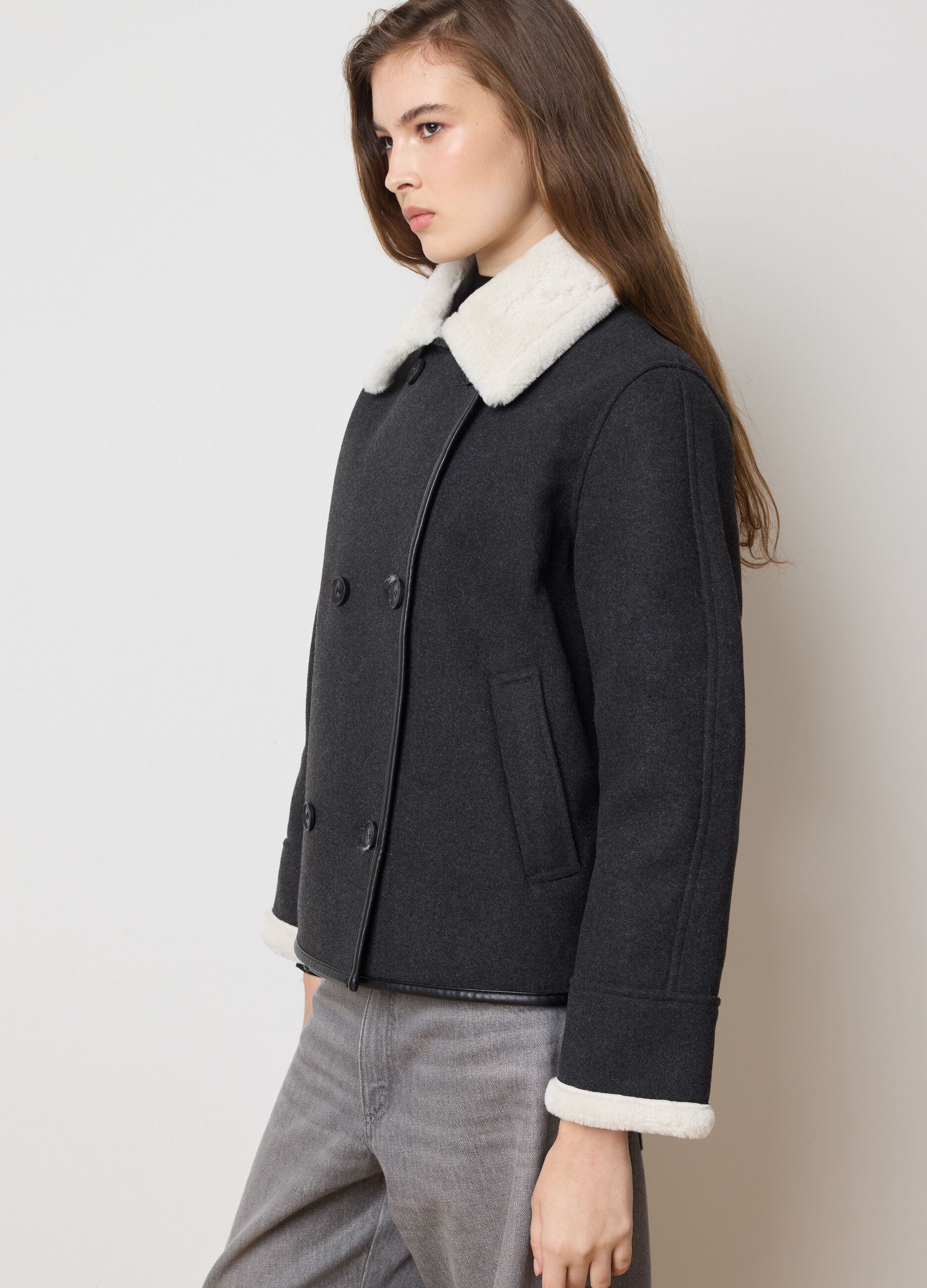 Black jacket with regular fit collar and buttons