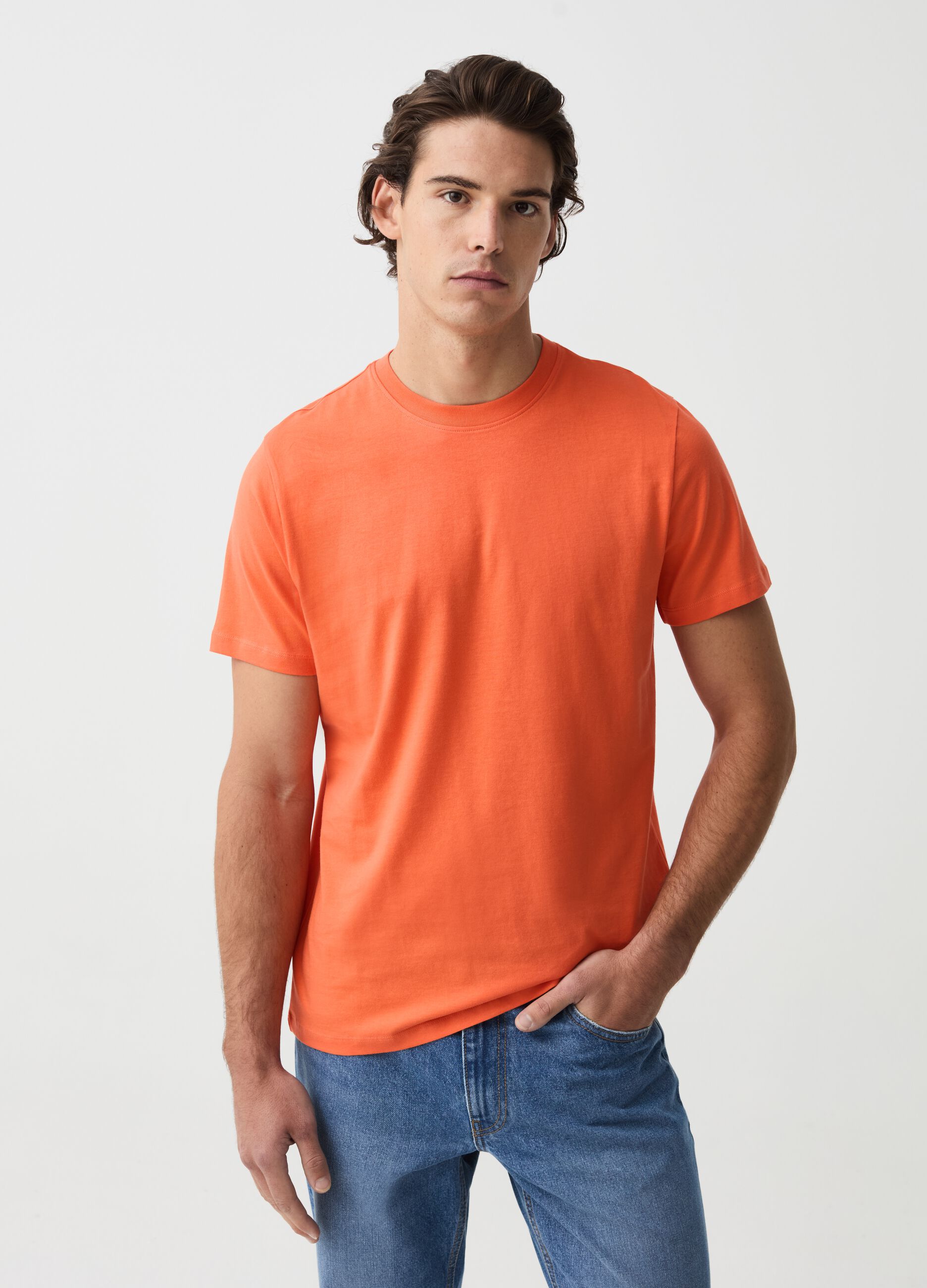 Camiseta de algodón orgánico cuello redondo