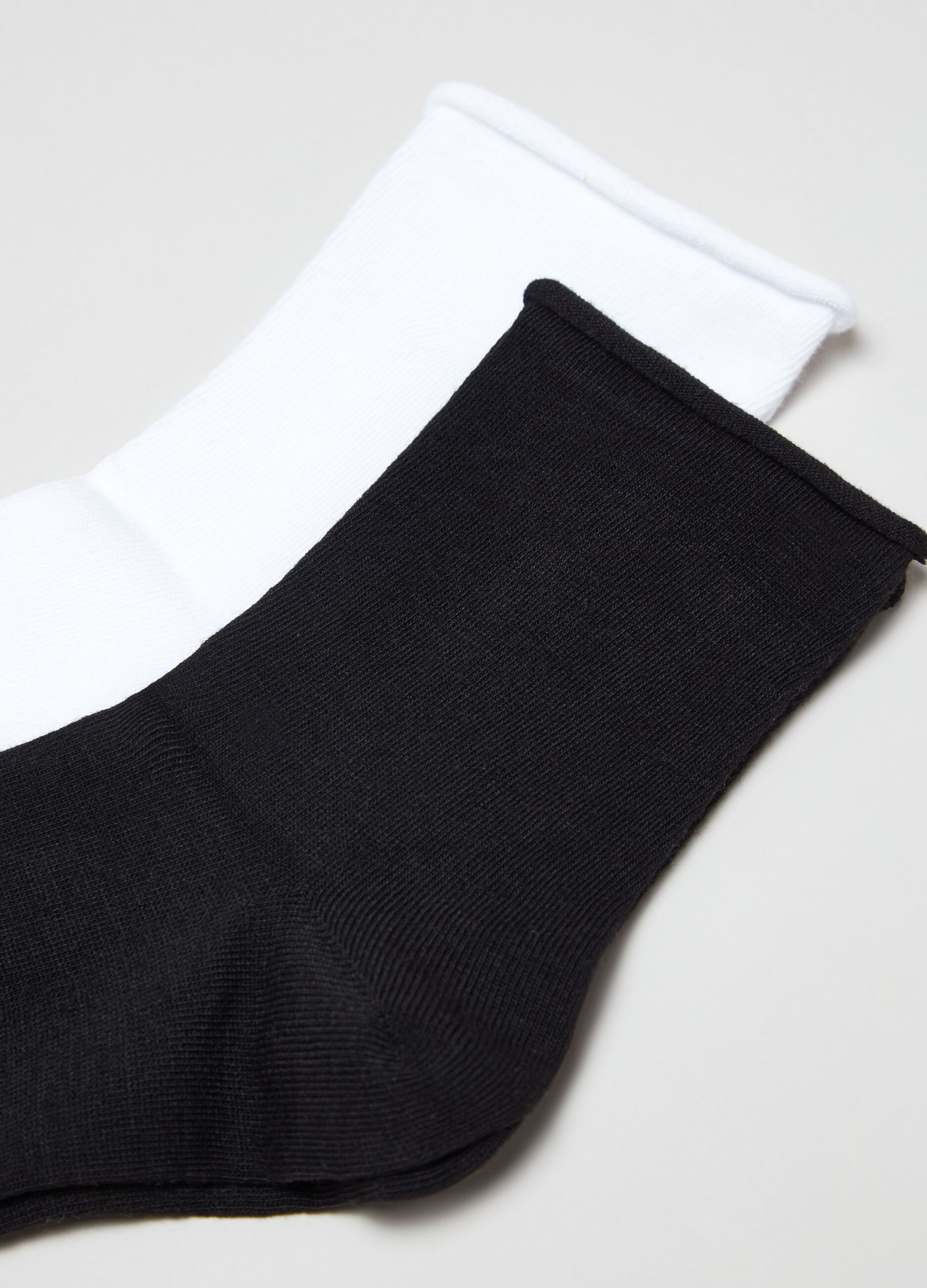 Two-pair pack short stretch socks