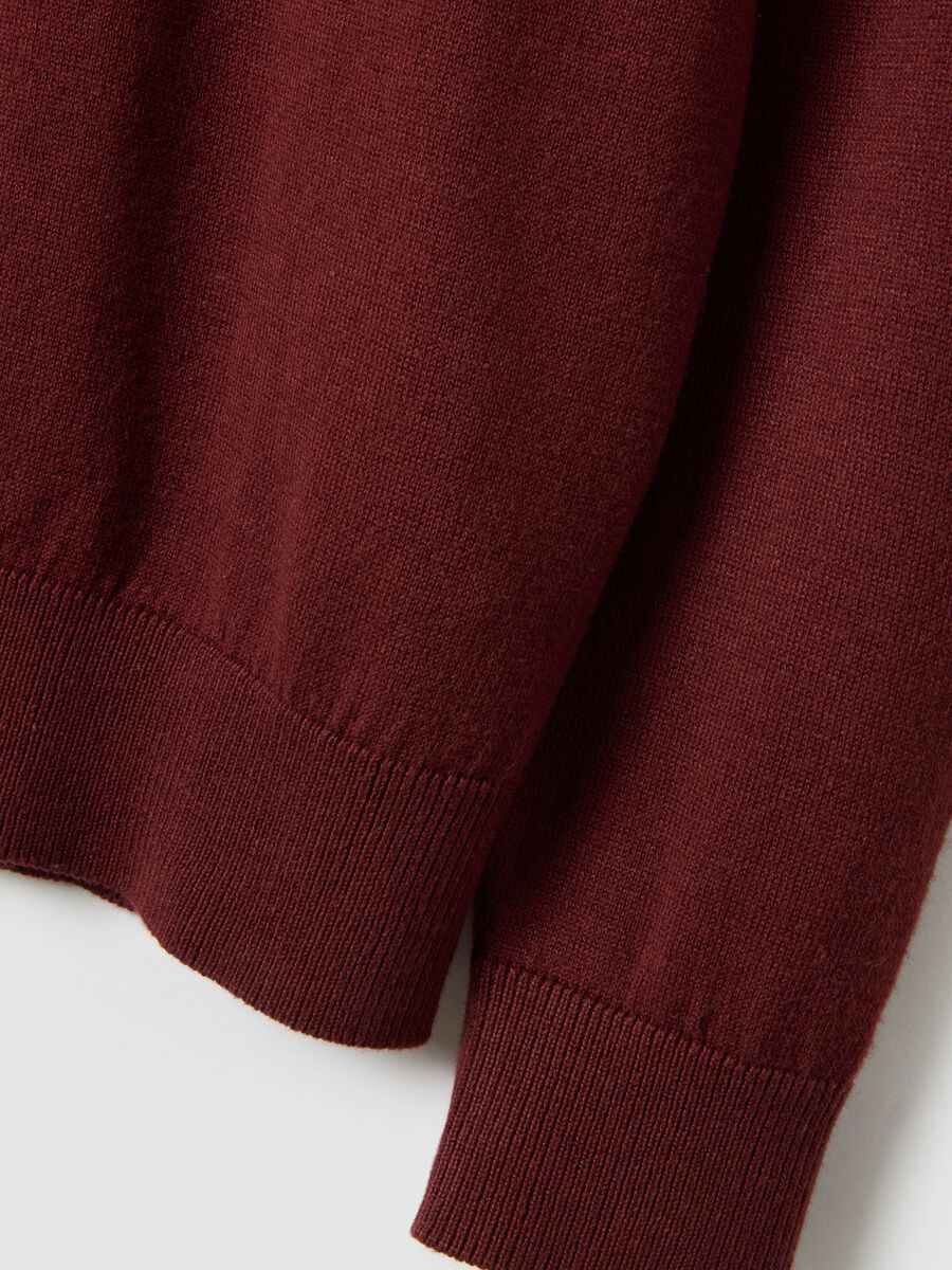 Brown crew-neck pullover in regular fit cotton blend_5