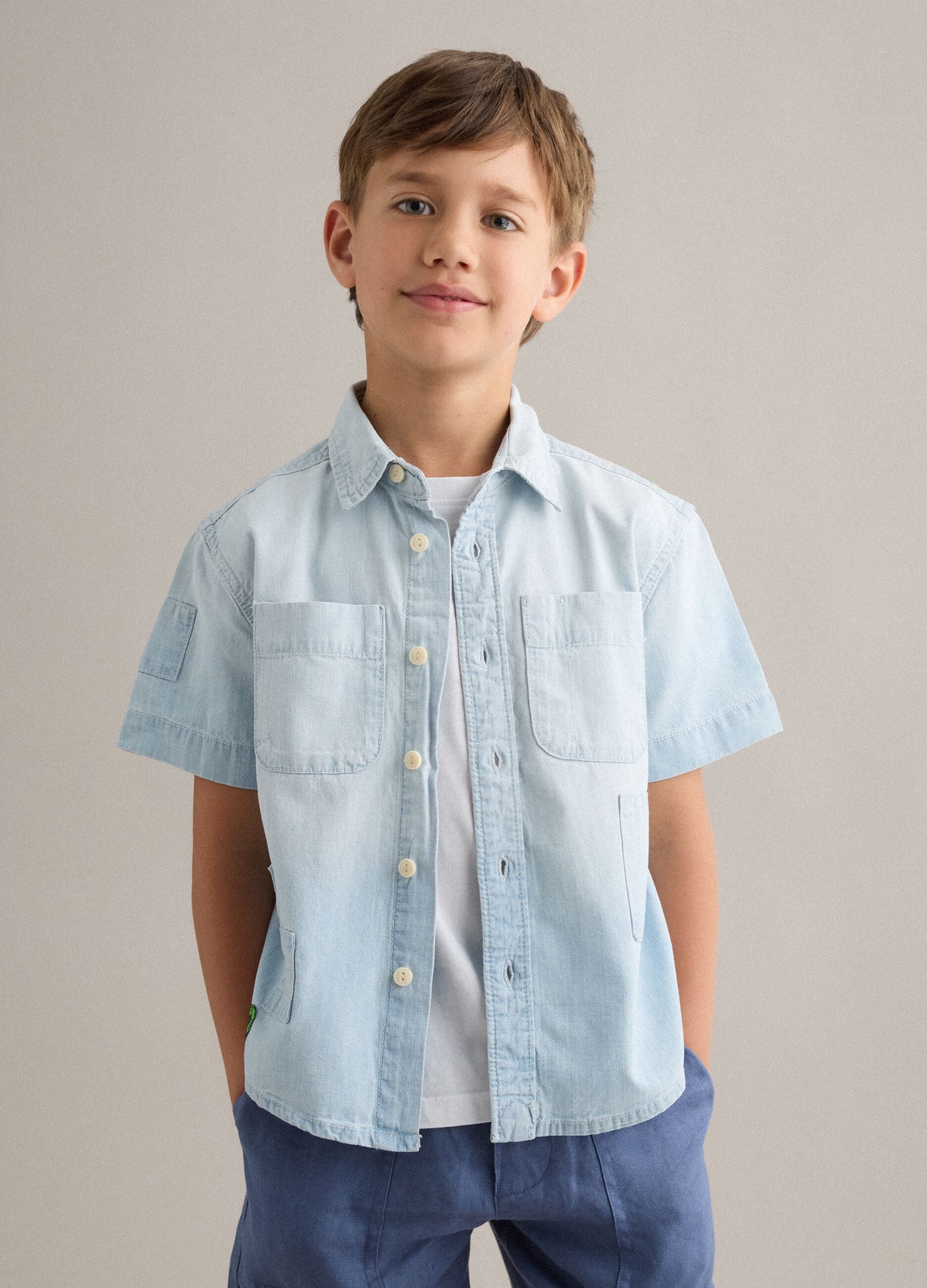 Light blue pure cotton short-sleeve shirt