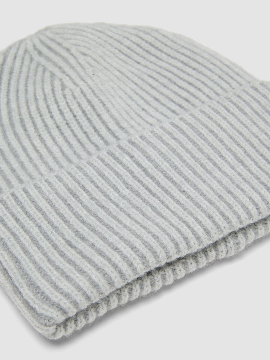 Light grey ribbed jersey knit beanie_1