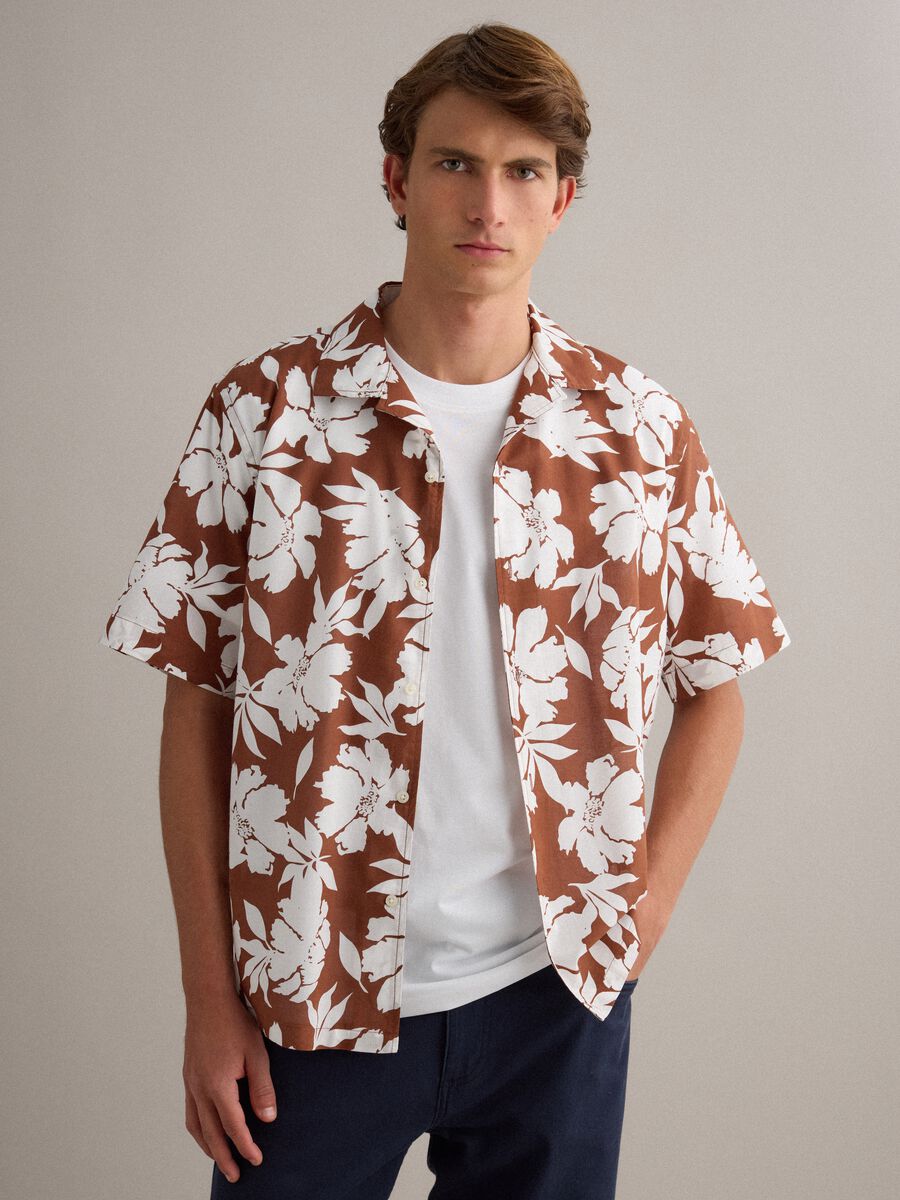 Mehrfarbiges Regular-Fit-Hemd aus reiner Baumwolle mit Blumenmuster_1