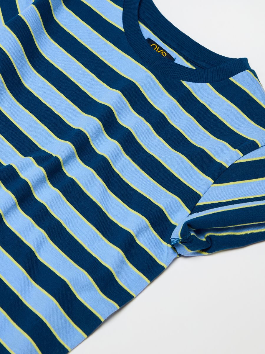 T-shirt with round neck and striped pattern_2