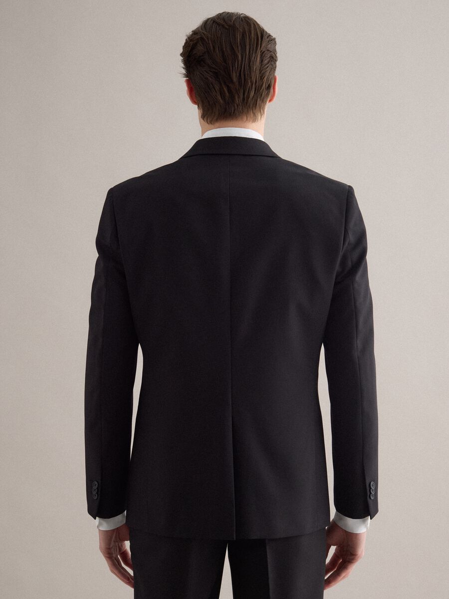 &Mu;&alpha;ύ&rho;&omicron; &mu;&omicron;&nu;ό&kappa;&omicron;&upsilon;&mu;&pi;&omicron; &sigma;&alpha;&kappa;ά&kappa;&iota; &sigma;&epsilon; &sigma;&tau;&epsilon;&nu;ή &gamma;&rho;&alpha;&mu;&mu;ή_2