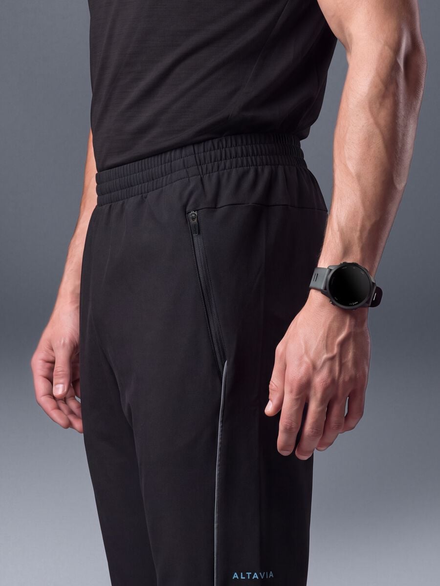 Cal&ccedil;as de running pretas em tecido el&aacute;stico Easy Dry ALTAVIA_3