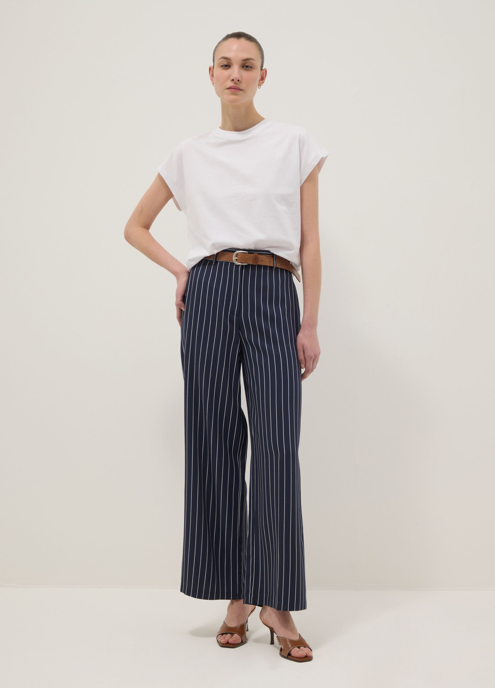 White short-sleeve fitted pure cotton T-shirt