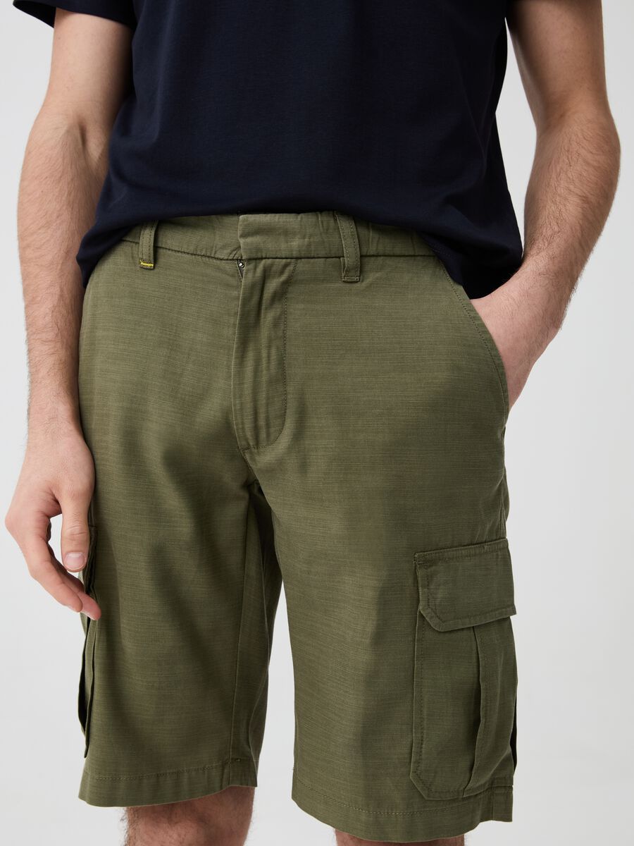 Cargo Bermuda shorts in cotton and linen_1