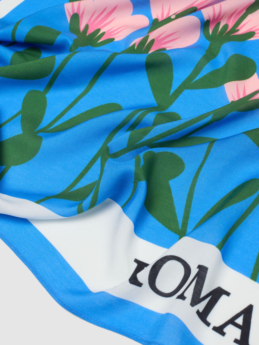Lightweight multicolour scarf in pure viscose with floral pattern_2