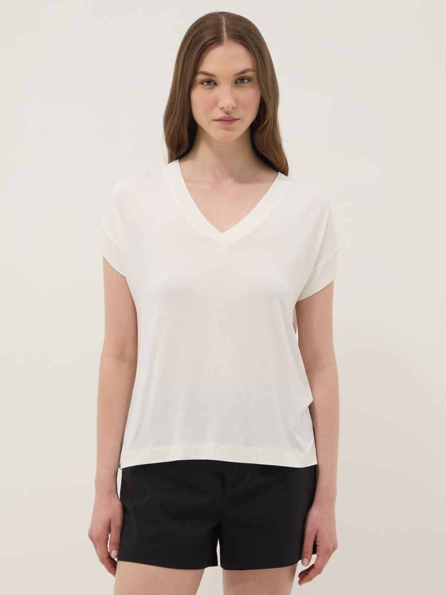Wei&szlig;es T-Shirt aus elastischer Viskose, Regular Fit_1