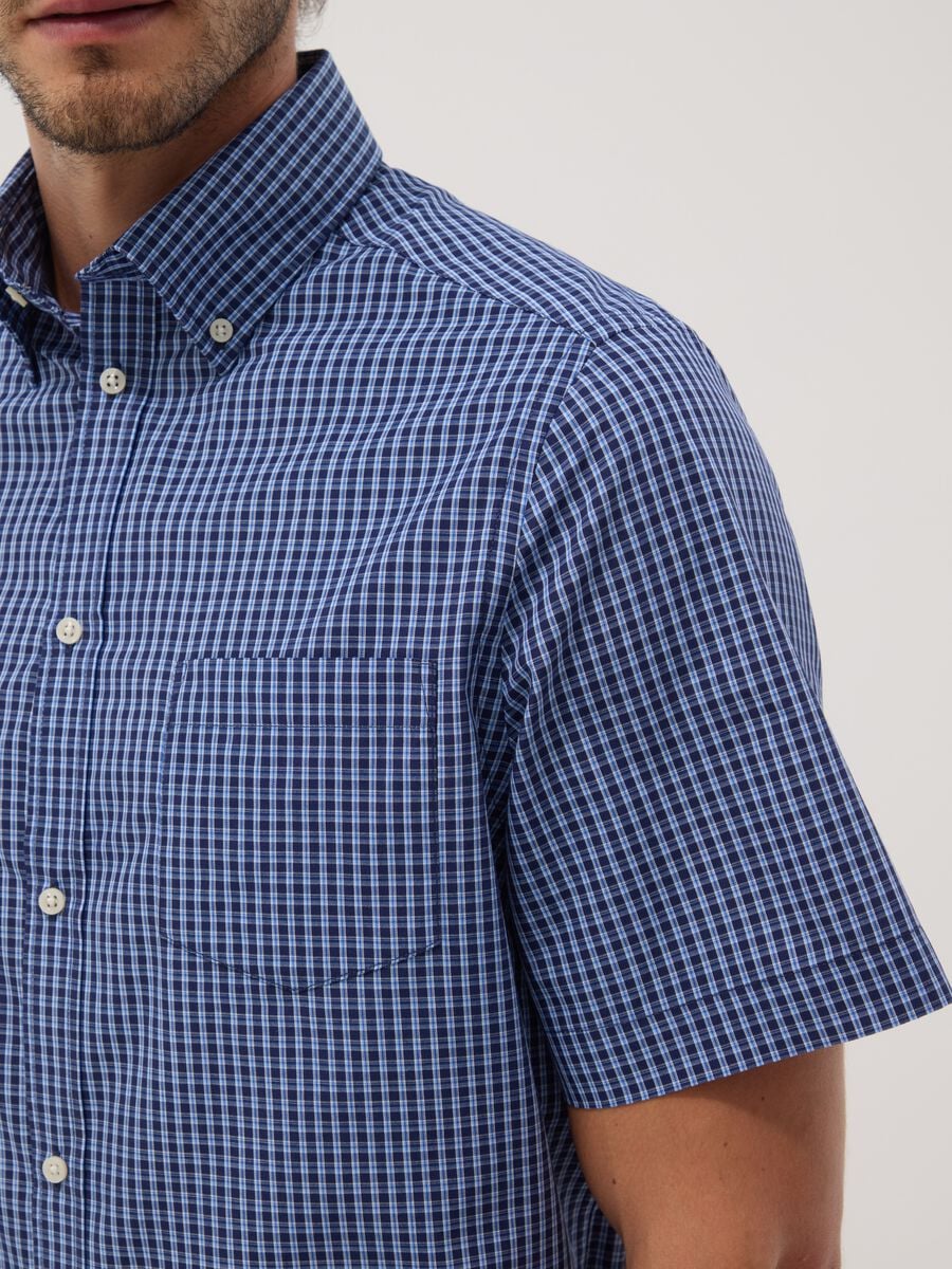 Blue checked short-sleeve shirt_3