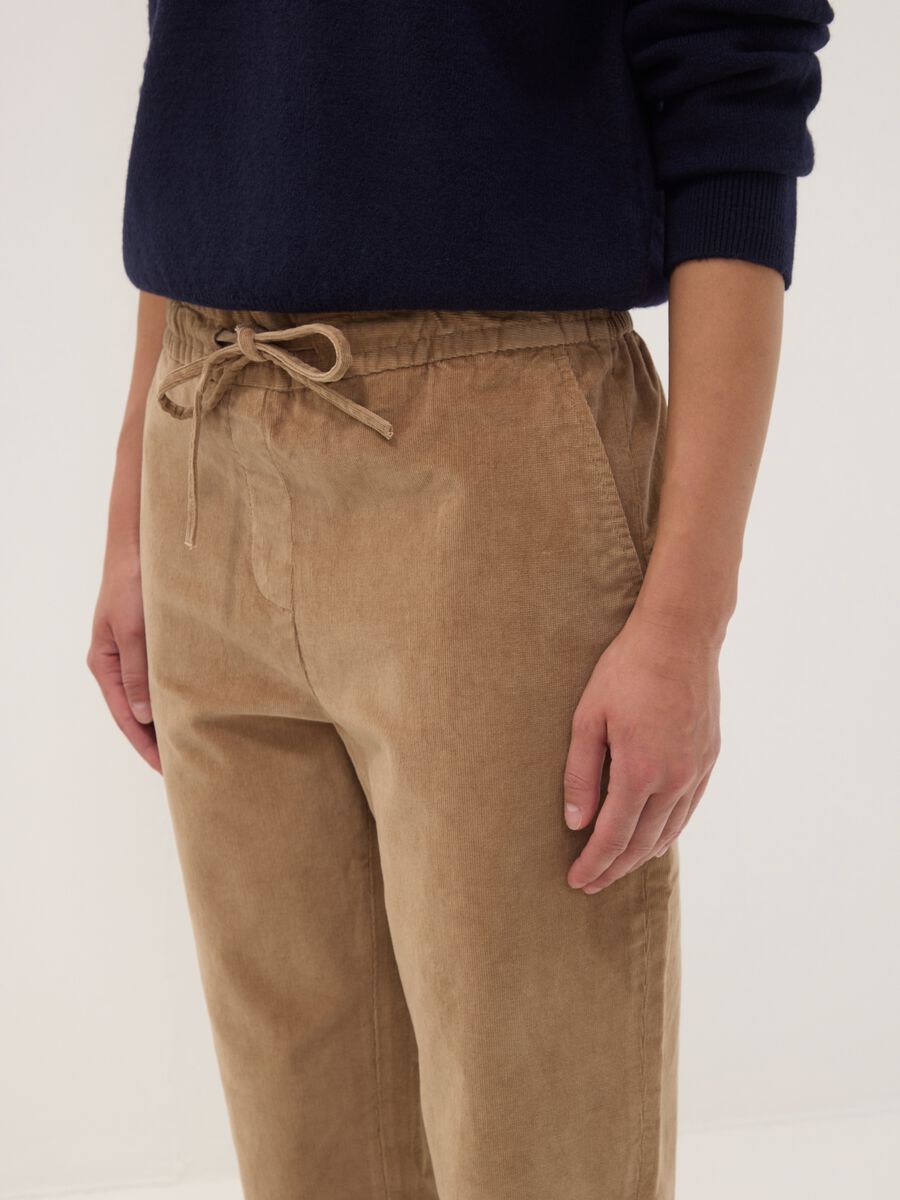 Beige gerippte Hose aus elastischer Baumwolle mit elastischem Bund_2