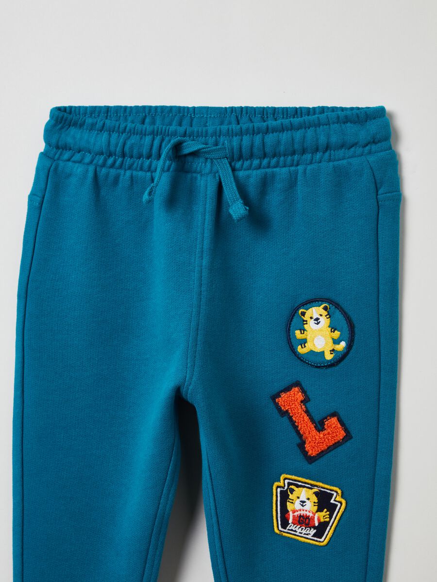 Plush joggers with drawstring and patch_2