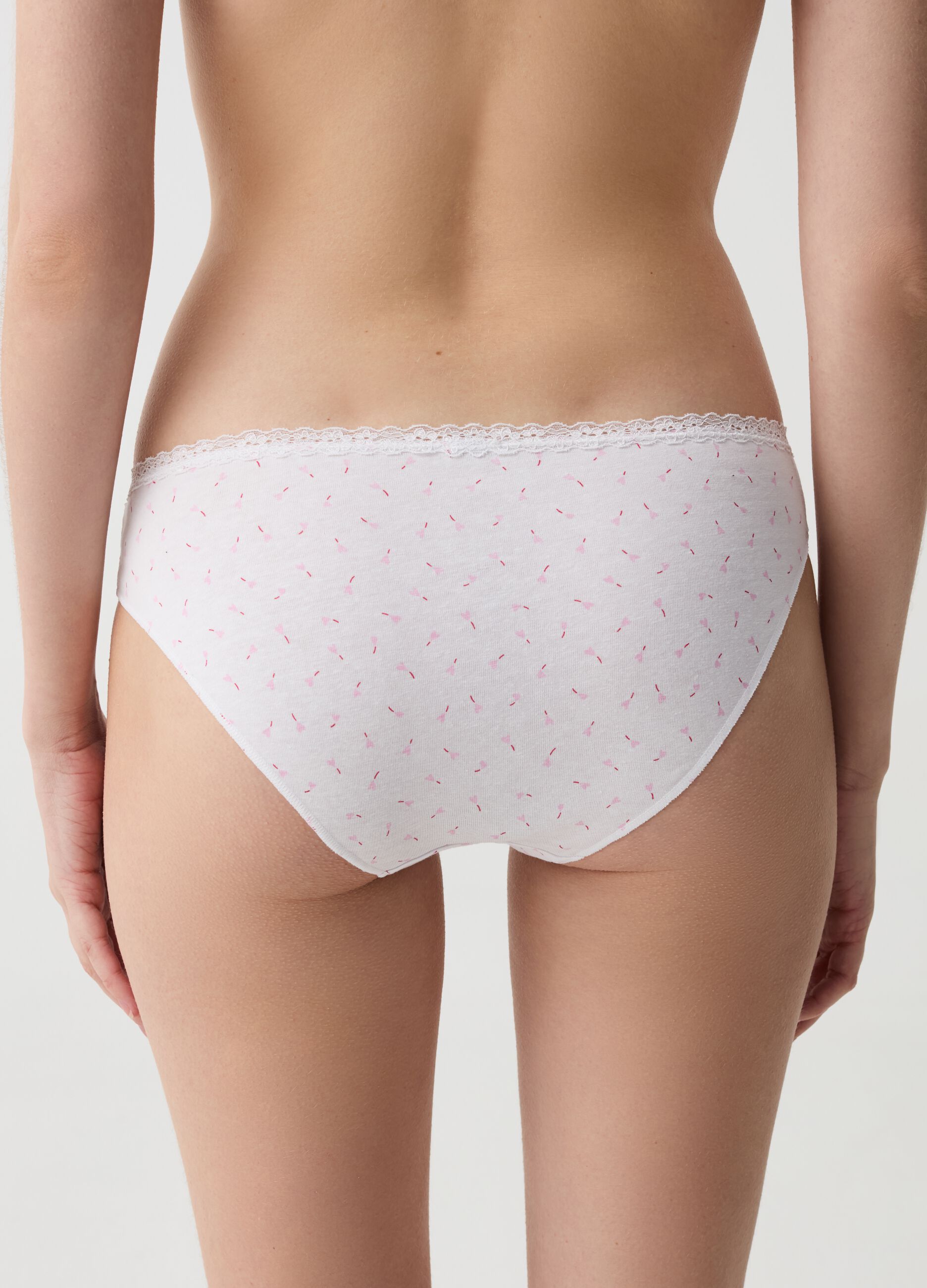 Two-pack briefs with trim in patterned lace