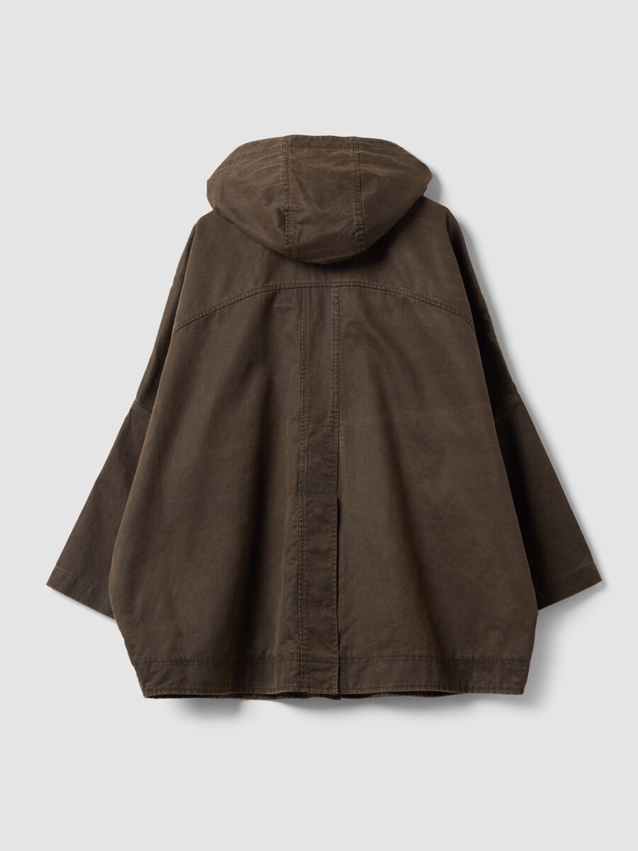 Giacca marrone con cappuccio in misto cotone over fit con colletto a contrasto_2