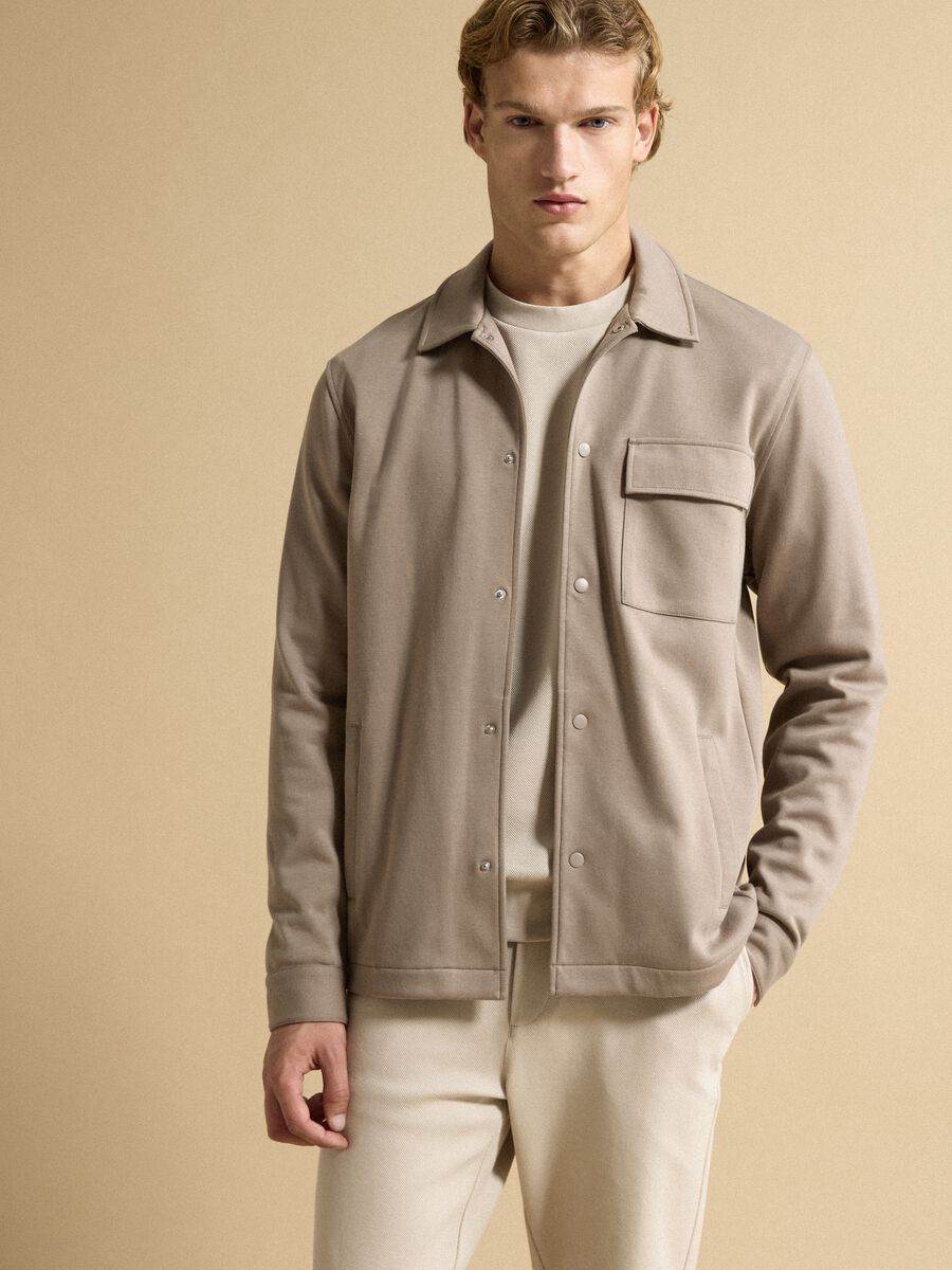 Breathable brown cotton-blend shacket with regular collar and fit_1