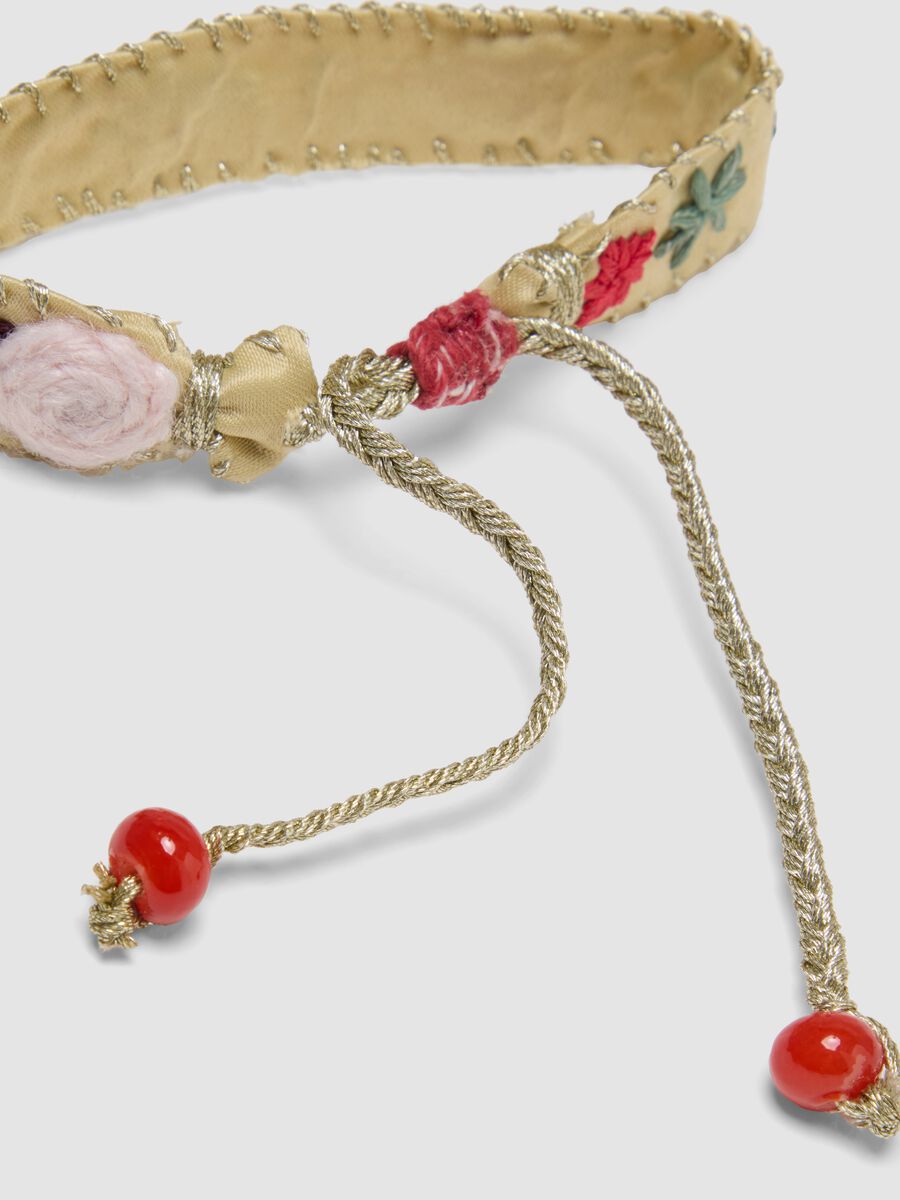 Beige besticktes Armband mit verstellbaren Bindeb&auml;ndern_1