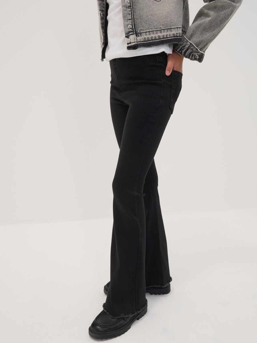 Girls&rsquo; black flared jeggings in stretch cotton and viscose_2