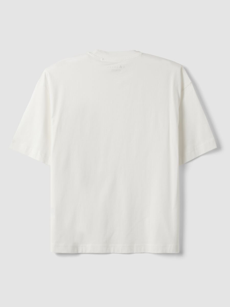 Wei&szlig;es T-Shirt aus reiner Baumwolle mit Rundhalsausschnitt und Brusttasche, Boxy Fit_6