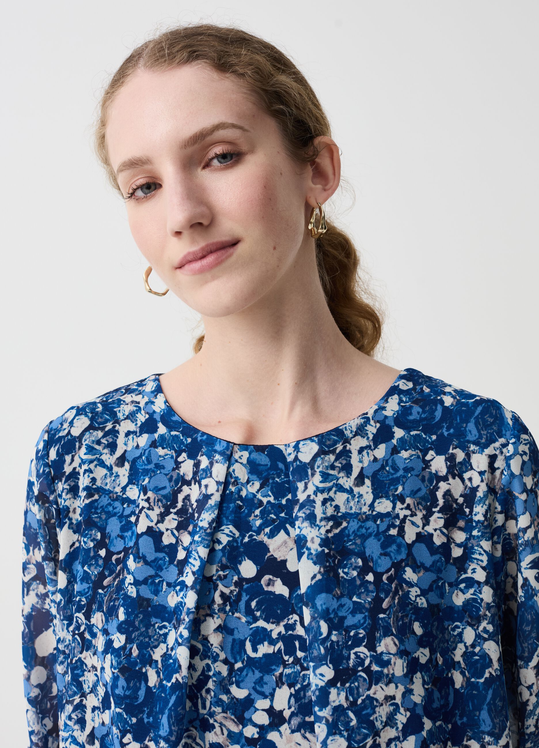 Blouse with pattern print