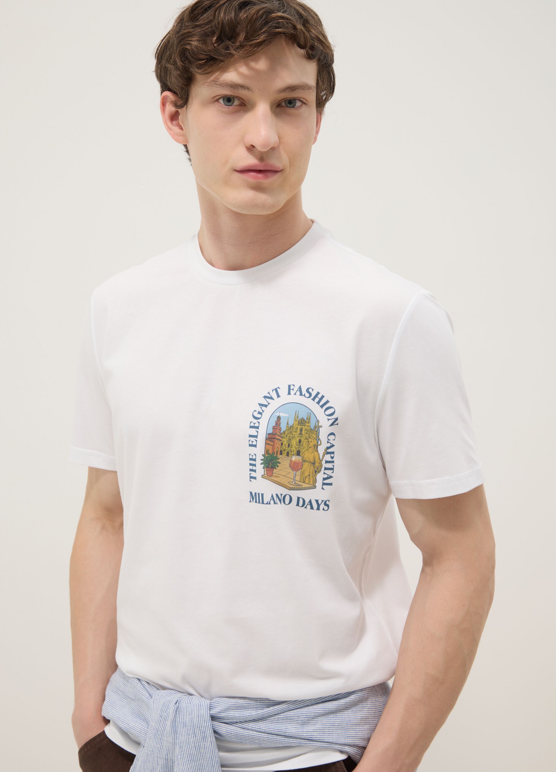 White pure cotton T-shirt with chest print, regular fit