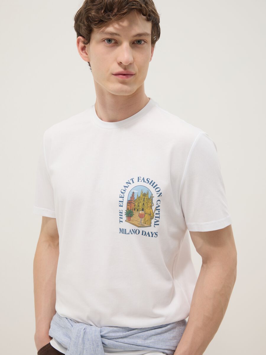 White pure cotton T-shirt with chest print, regular fit_0