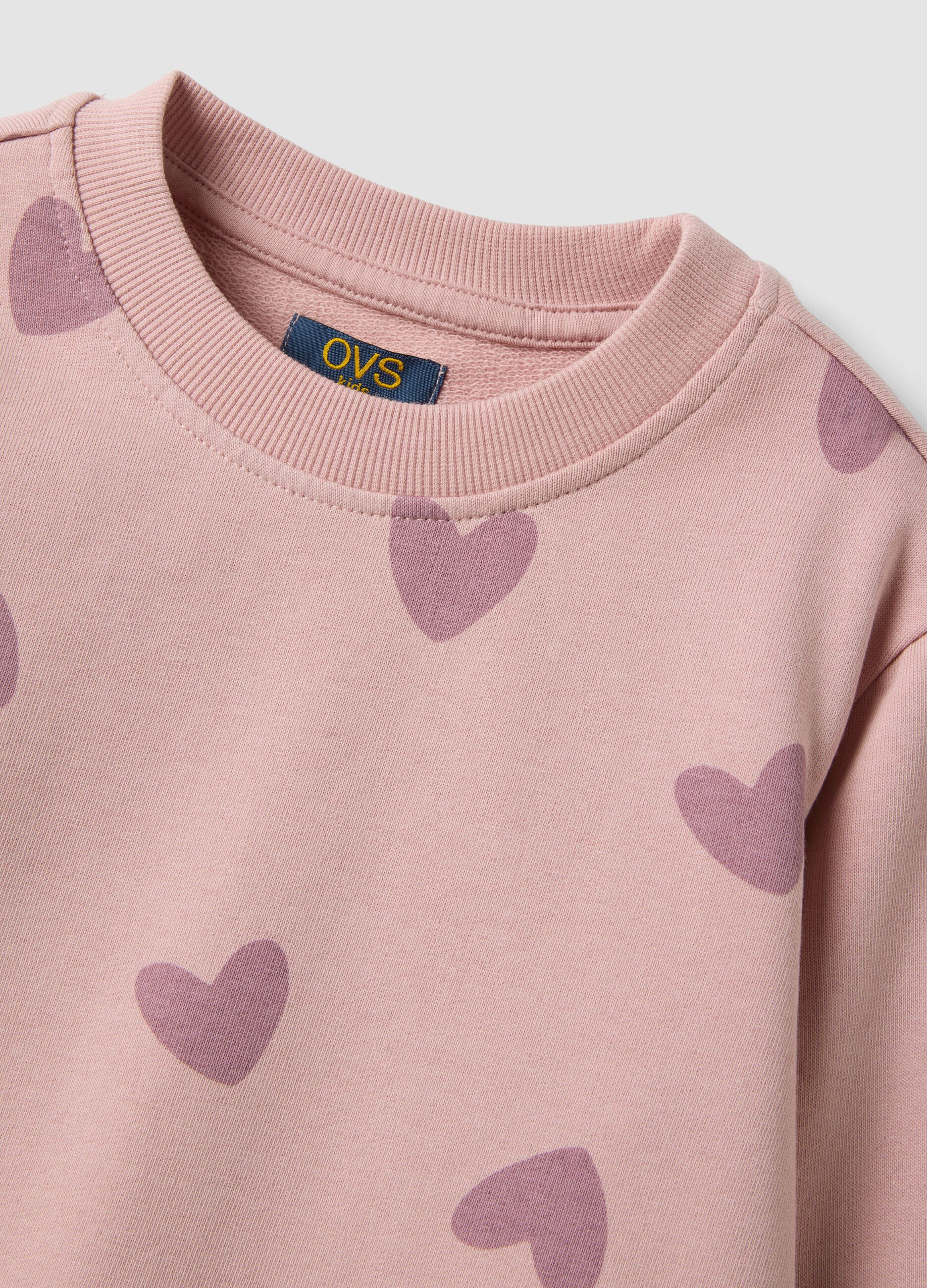 Felpa rosa in puro cotone con stampa cuori e girocollo per bambina