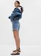 Girlfriend shorts in denim with raw hem_3