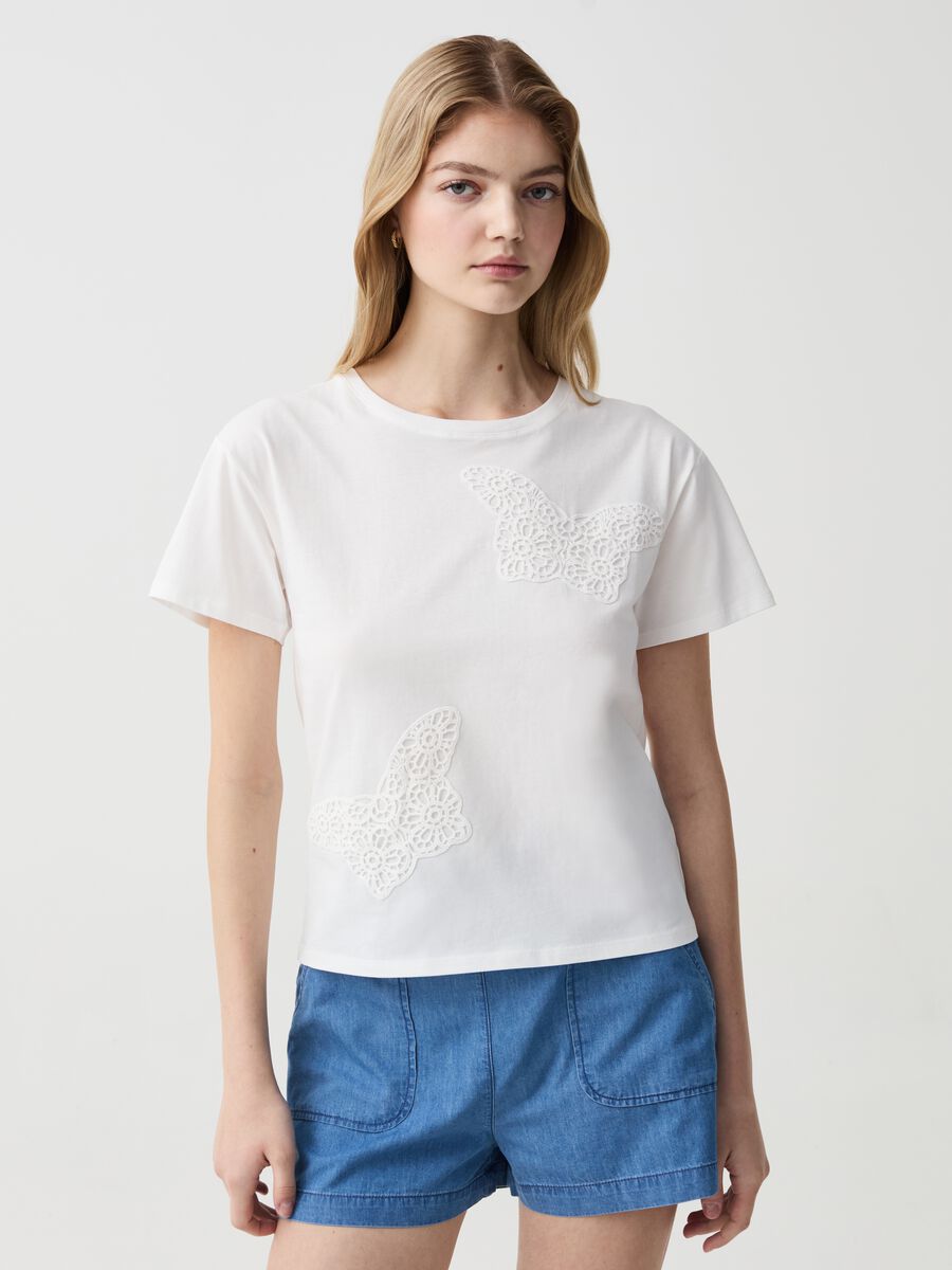 T-shirt con applicazioni farfalle crochet_0