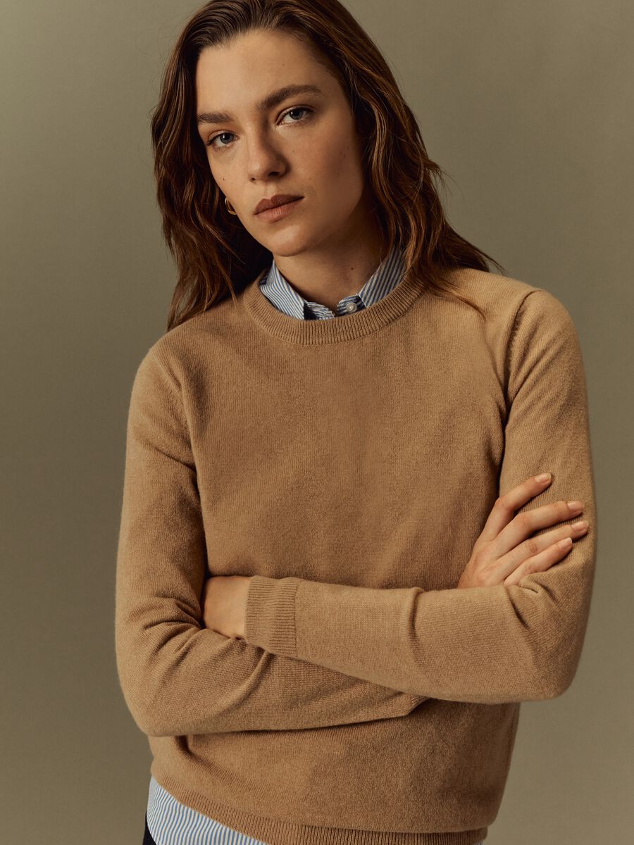 Cashmere pullover with round neck_1