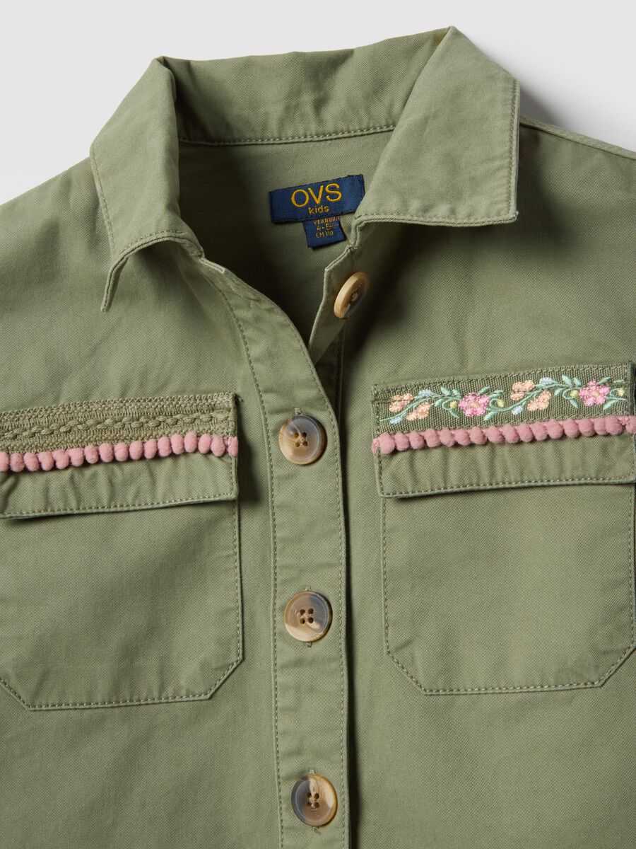 Regular fit girl's lightweight green pure cotton jacket with embroidery_2