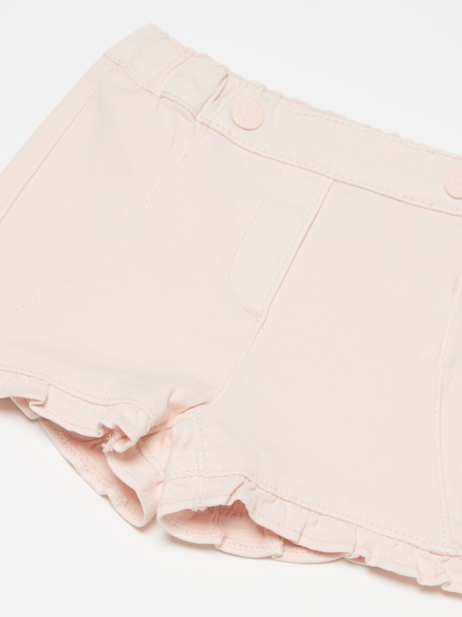 Twill shorts with ruffles_2