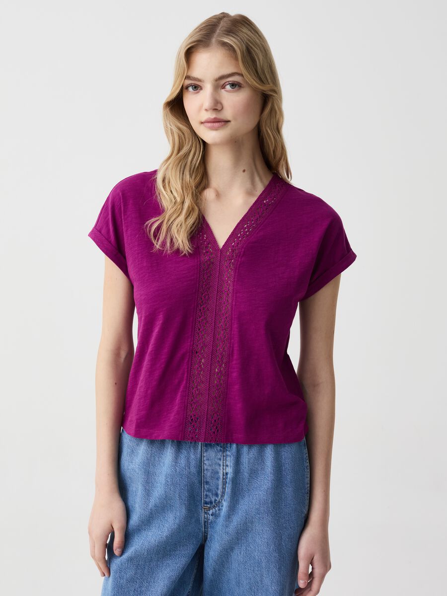 T-shirt in cotone con inserto crochet_0
