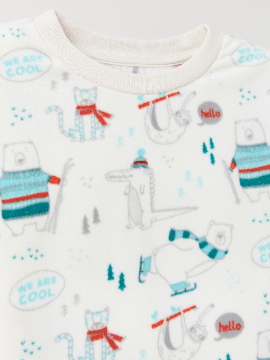 Pijama de tejido polar estampado invernal animales_2