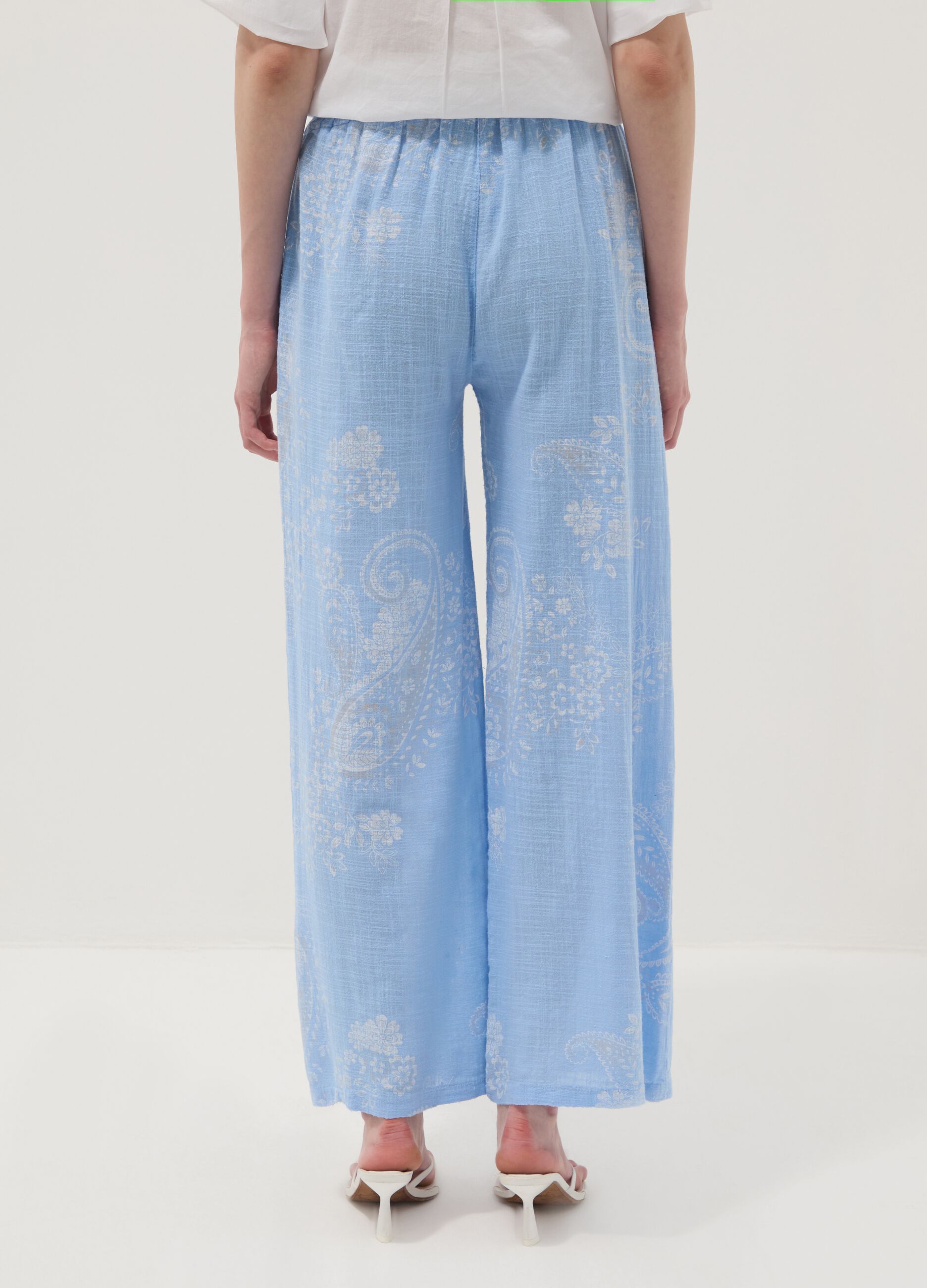 Cal&ccedil;as azul-claro largas em algod&atilde;o puro com estampado paisley &ndash; Regular fit