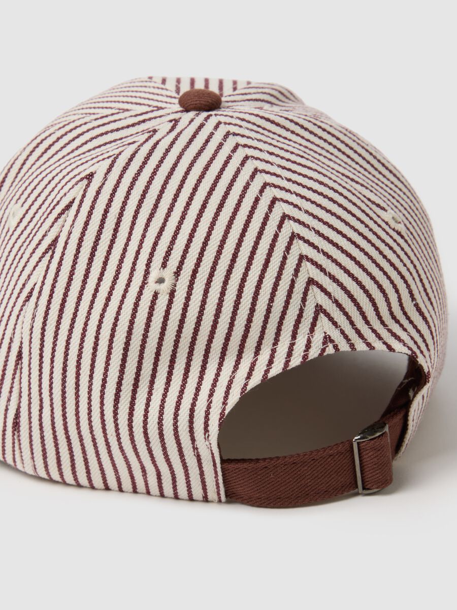 Multicolour striped cotton blend cap with adjustable visor_2
