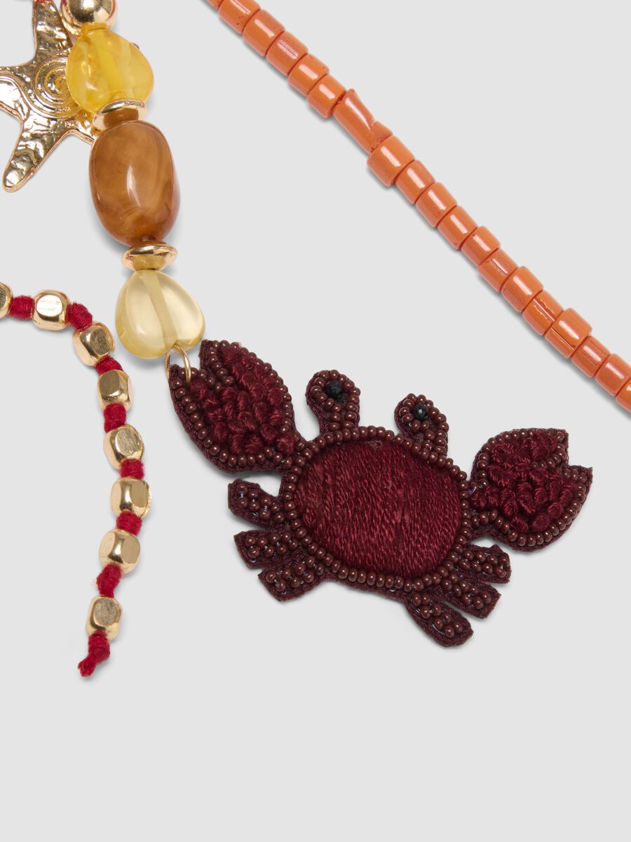 Mehrfarbiger Schl&uuml;sselanh&auml;nger mit dekorativen Anh&auml;ngern_2