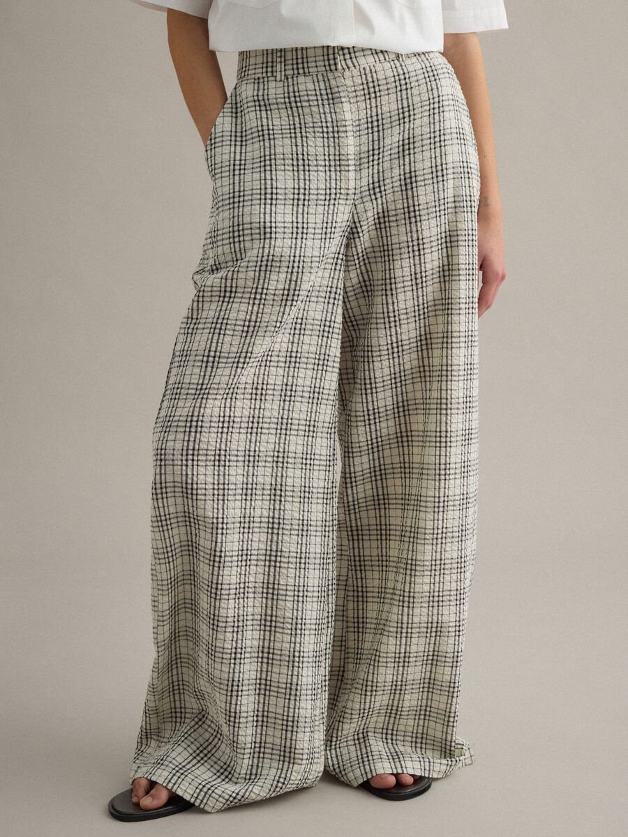 Multicolour Checked Pure Cotton Wide Leg Chino Trousers_1