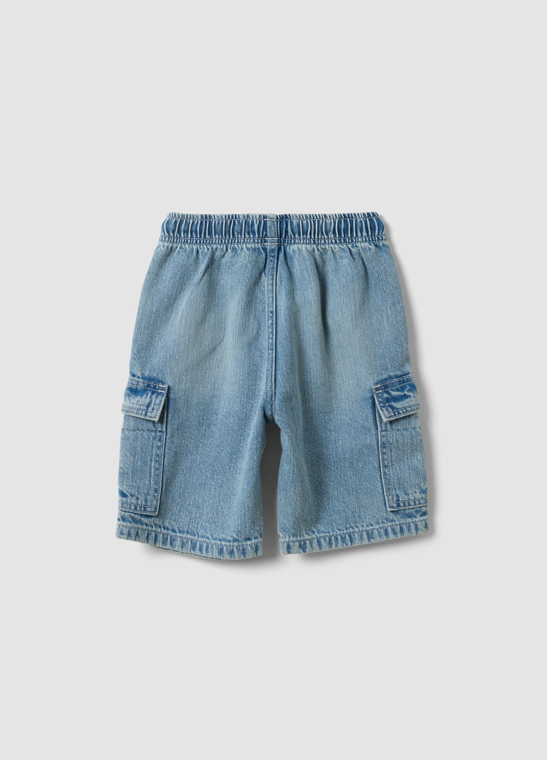 Light blue denim cargo shorts in pure cotton