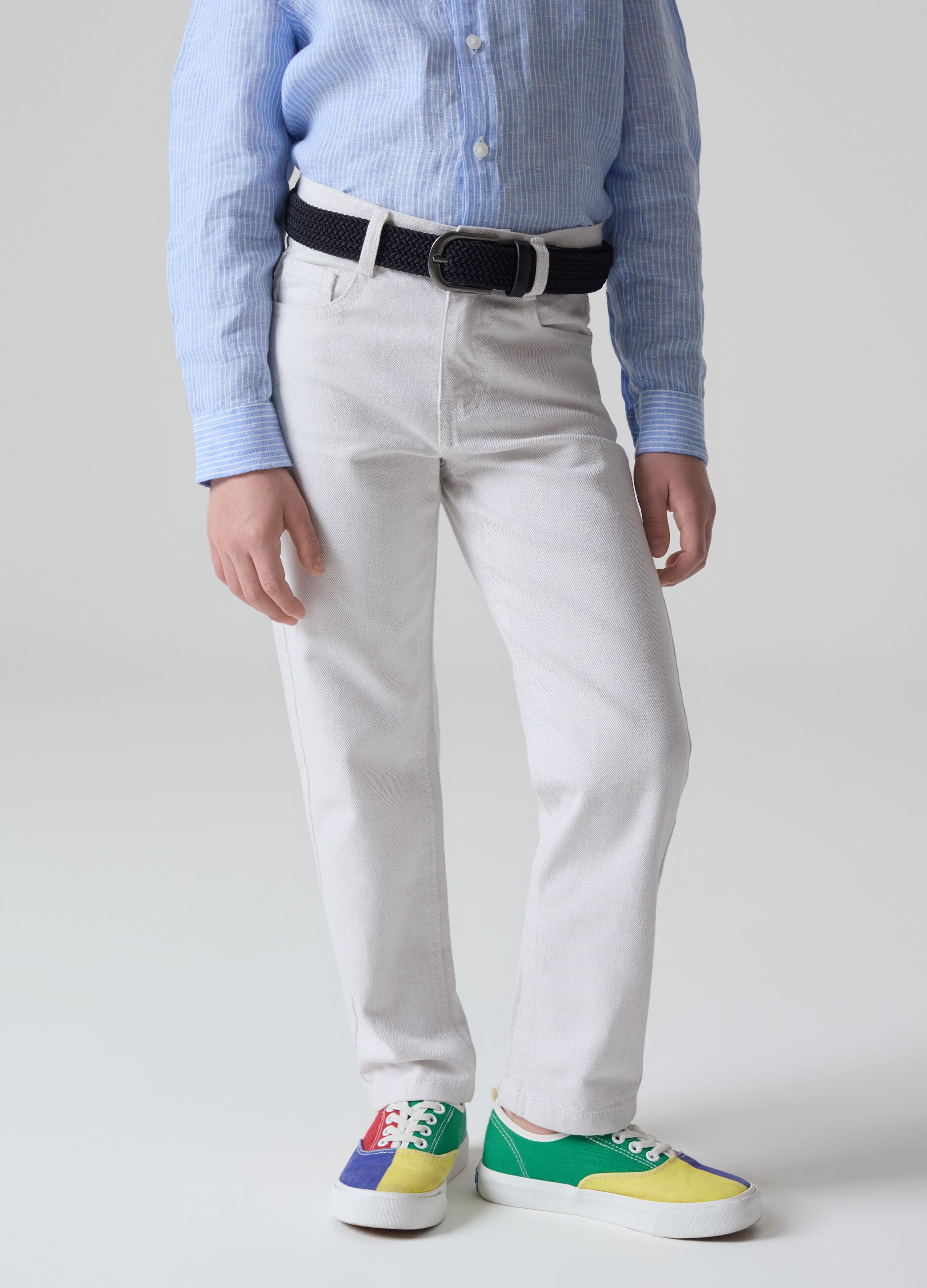 Jeans in cotone e lino con cintura